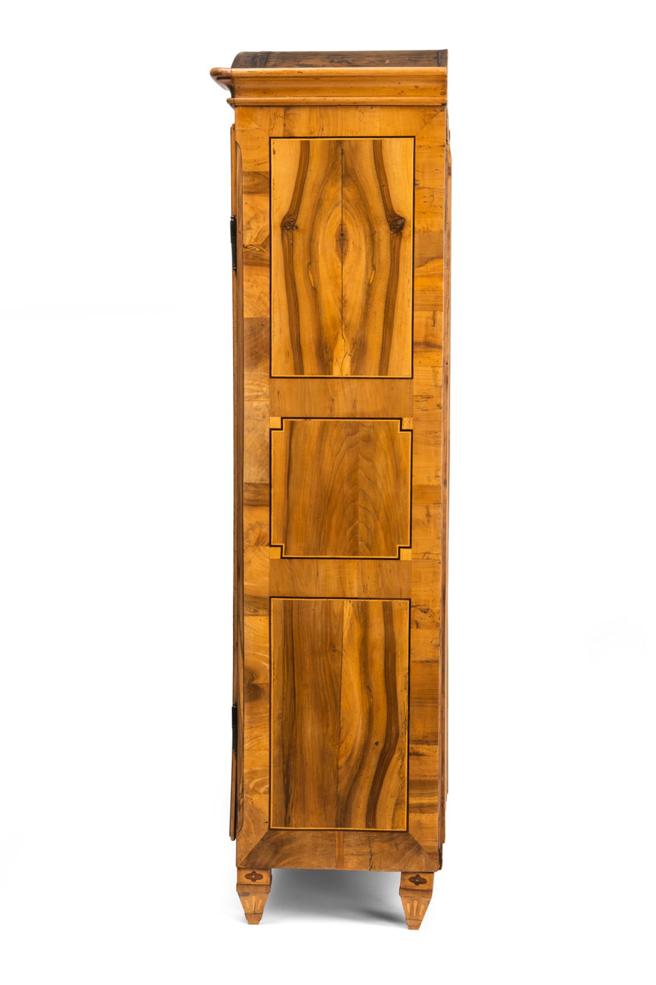 AN AUSTRIAN BRASS MOUNTED WALNUT AND MARQUTRIED JOSEPHINIAN CUPBOARD - Image 8 of 10