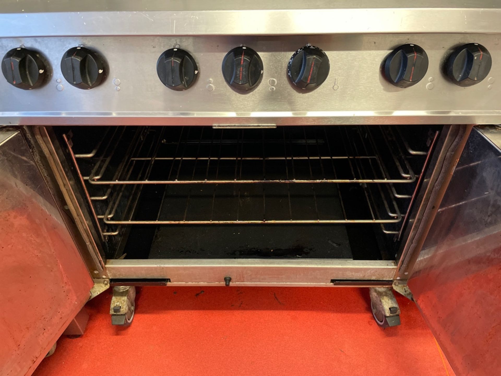 Falcon Dominator 6 Burner Plus Oven Range (GAS) - Image 3 of 3