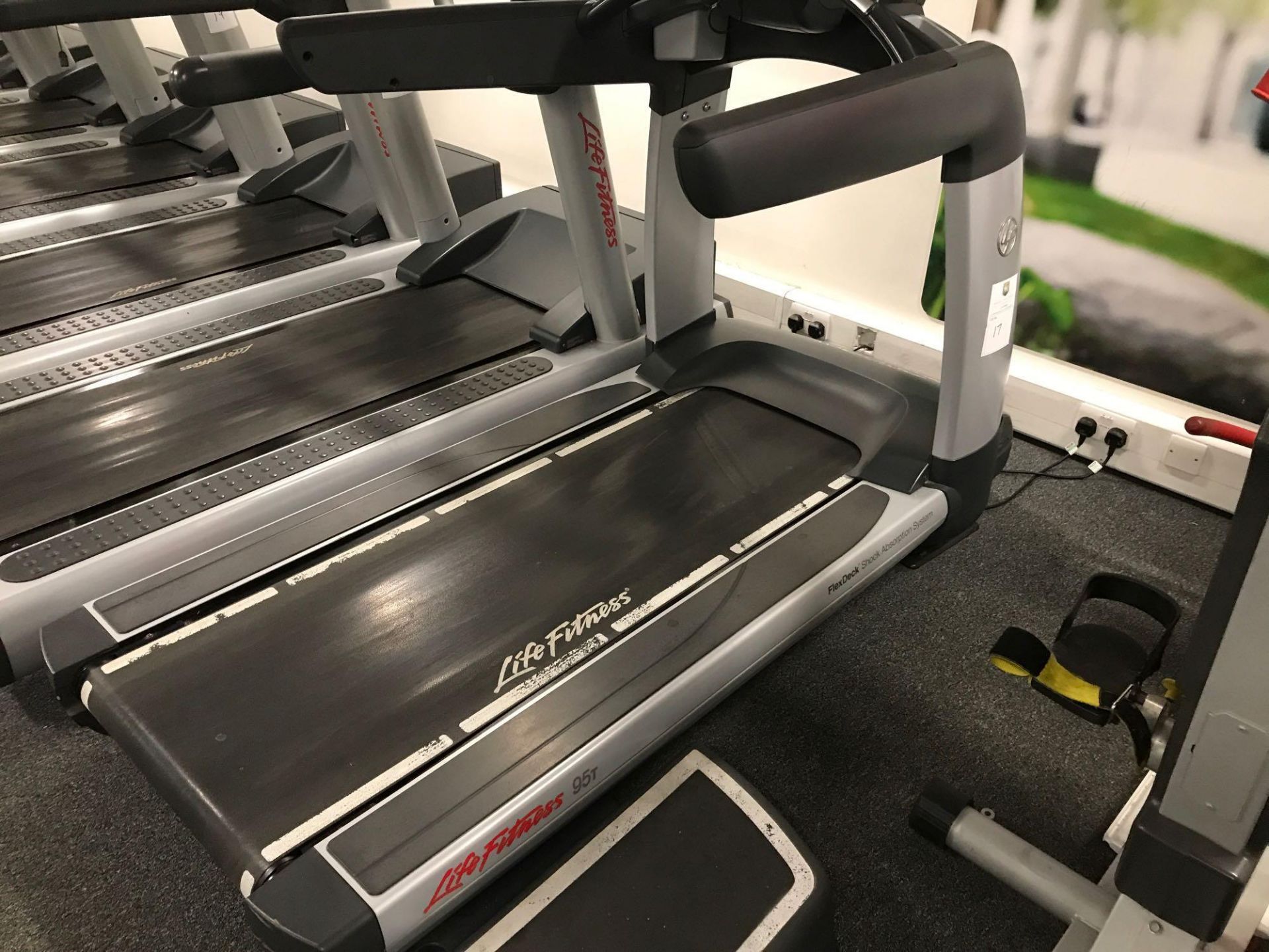 Life fitness 95t treadmill x 1 - Image 3 of 3