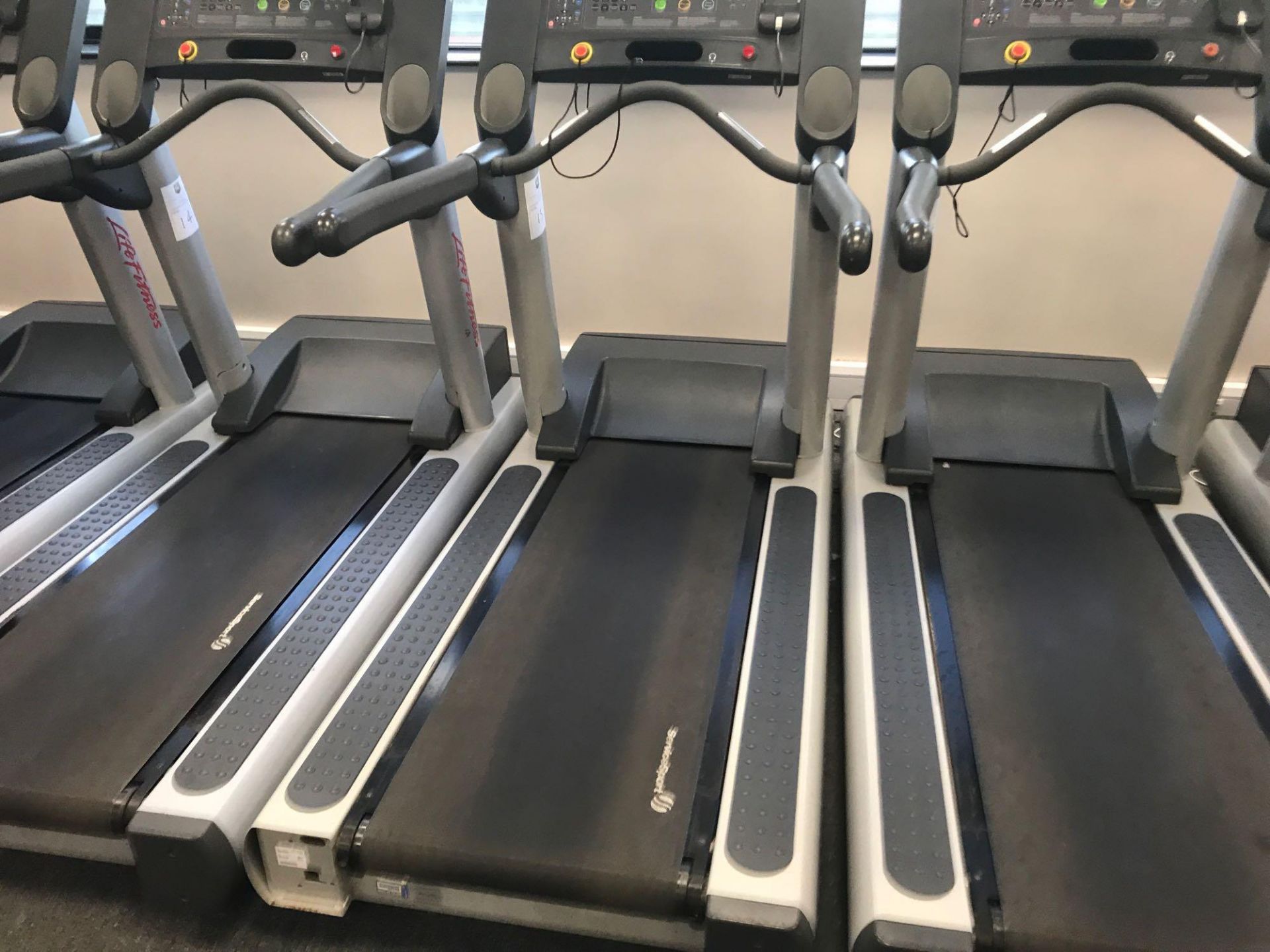 Life fitness Flex deck treadmill x 1