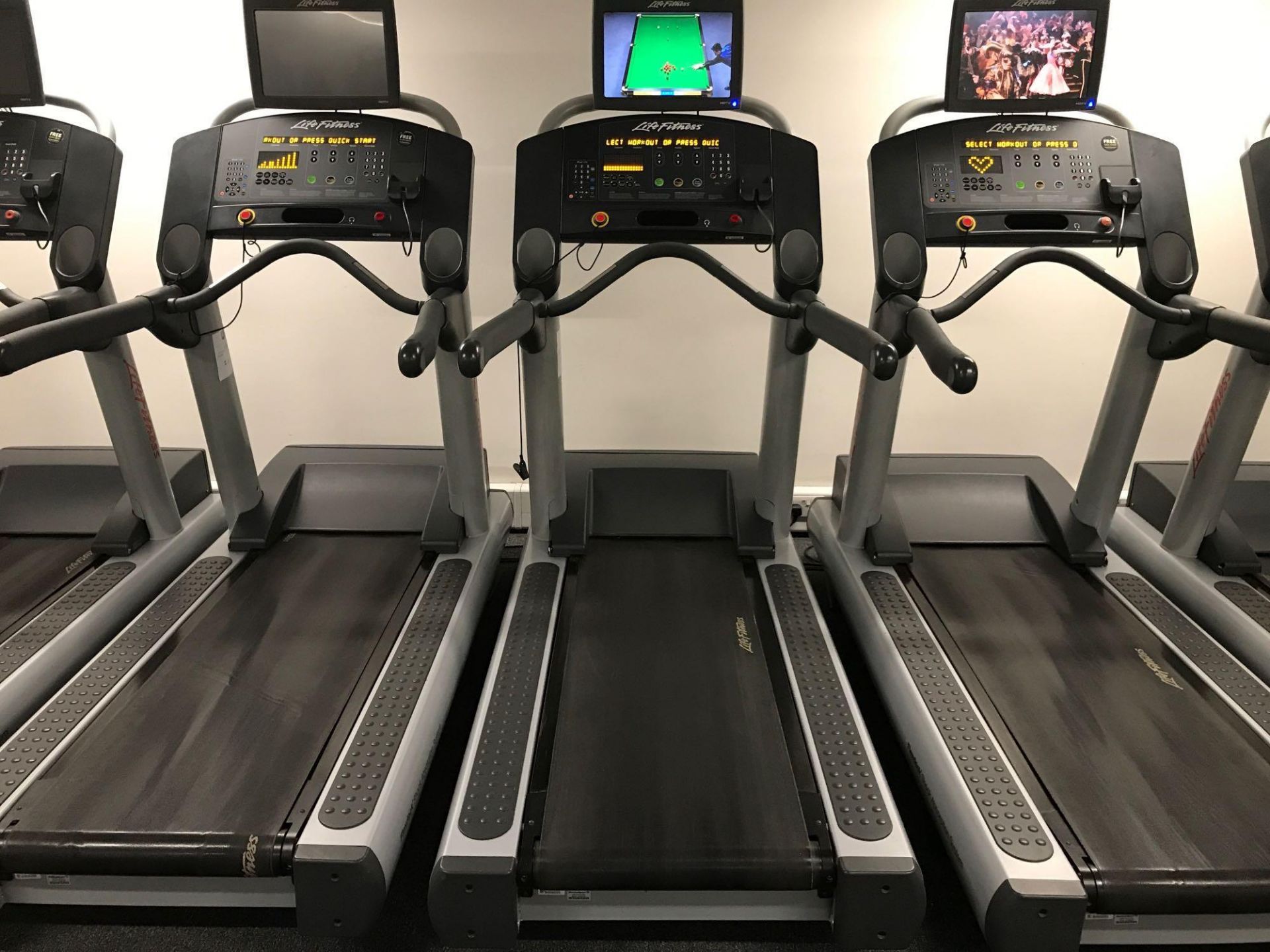 Life fitness treadmill x 1