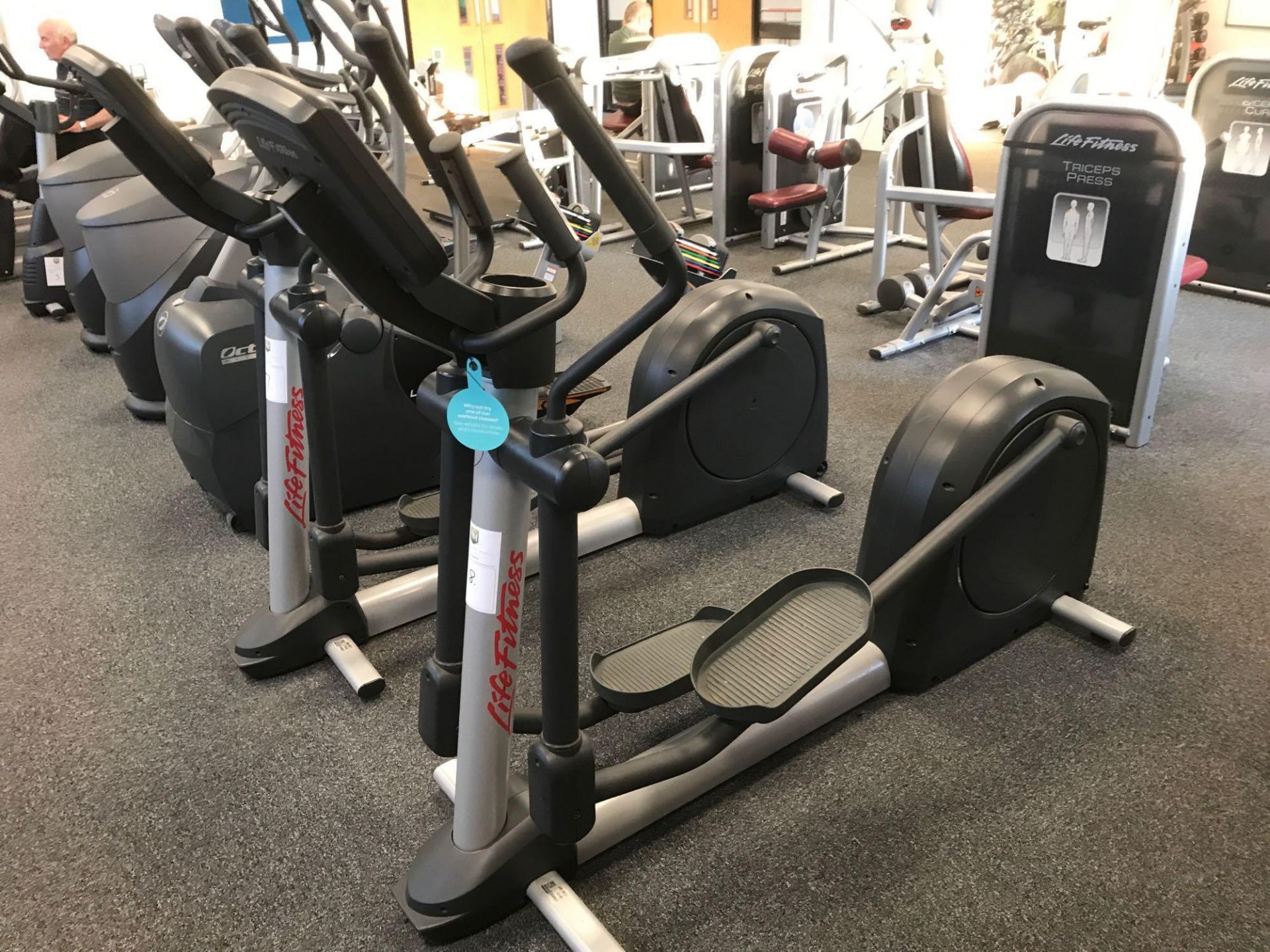 Life fitness Cross trainer x 1