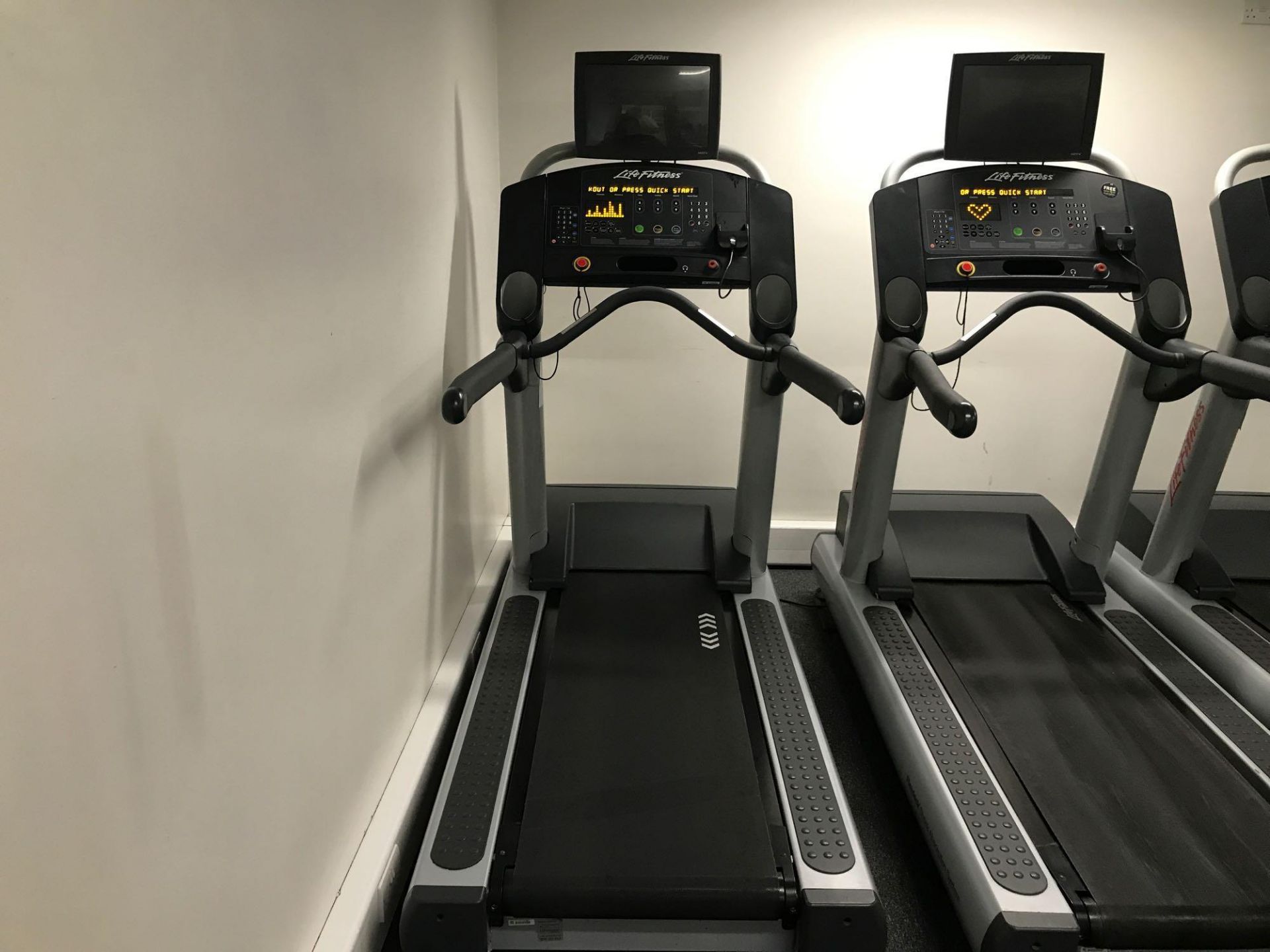 Life fitness treadmill x 1