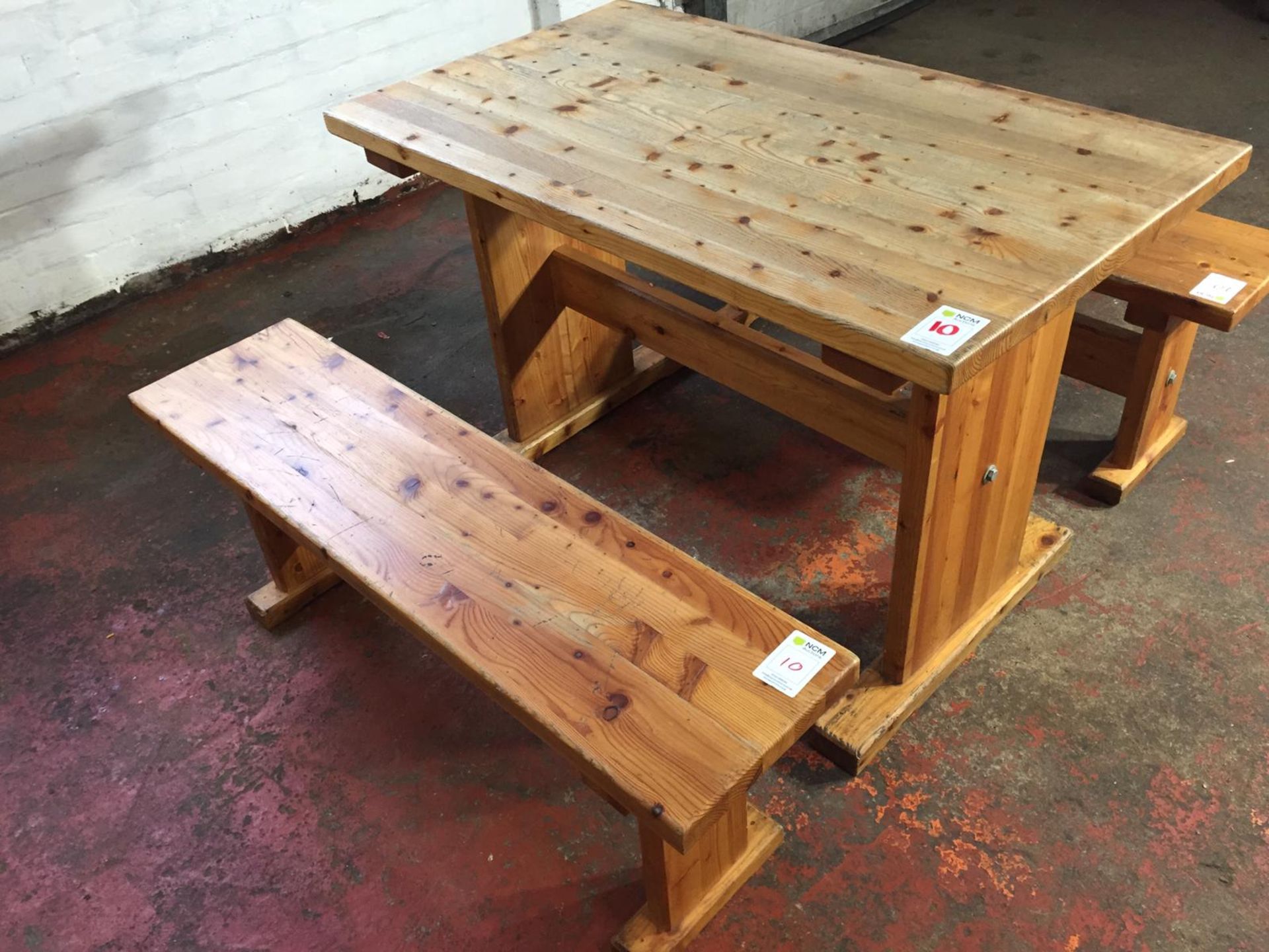 Pine wooden table with 2 benches - Image 3 of 3