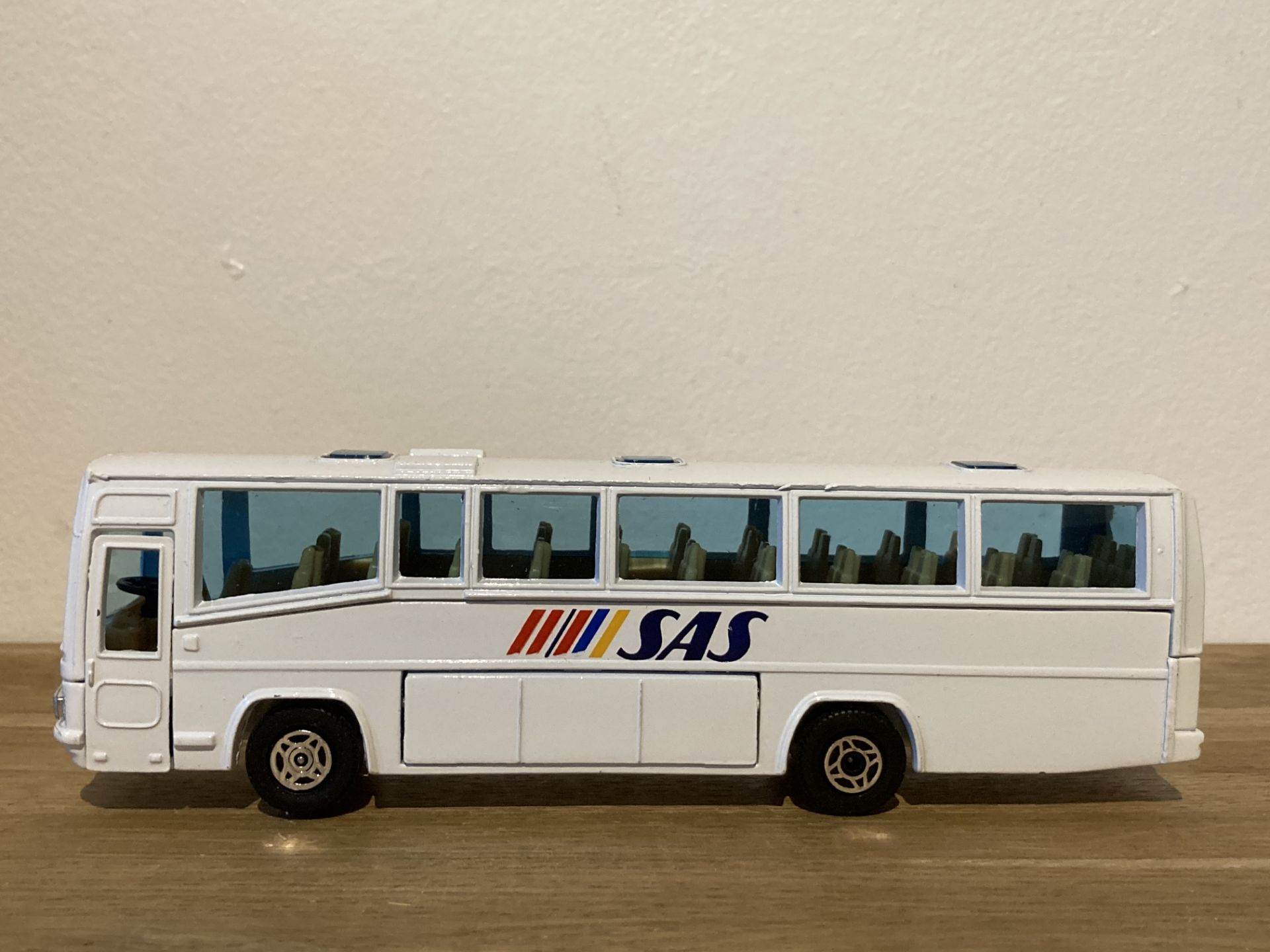 Corgi S.A.S Bus - C772 - Image 4 of 5