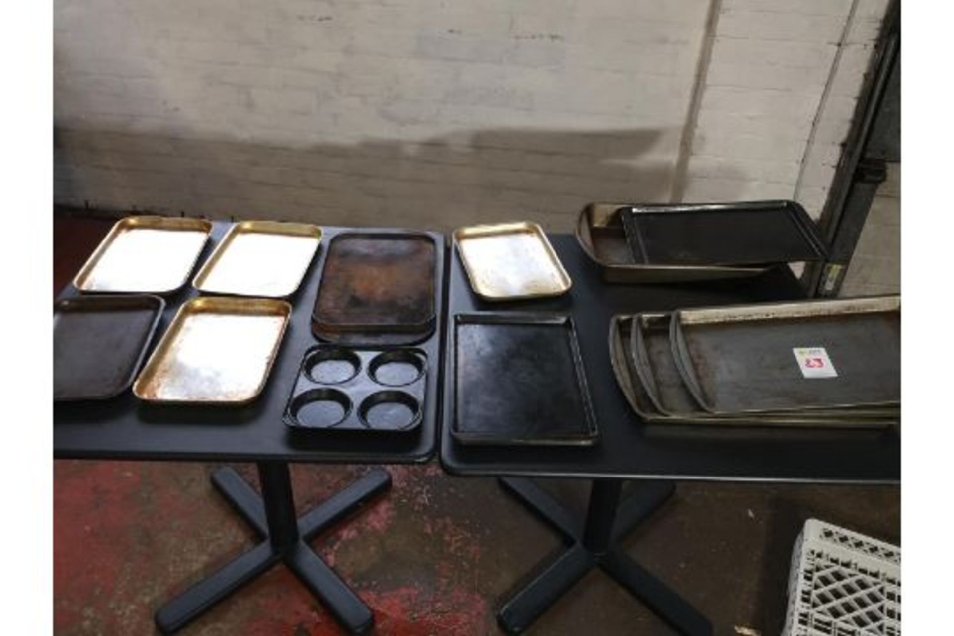 Baking Trays - Image 2 of 2
