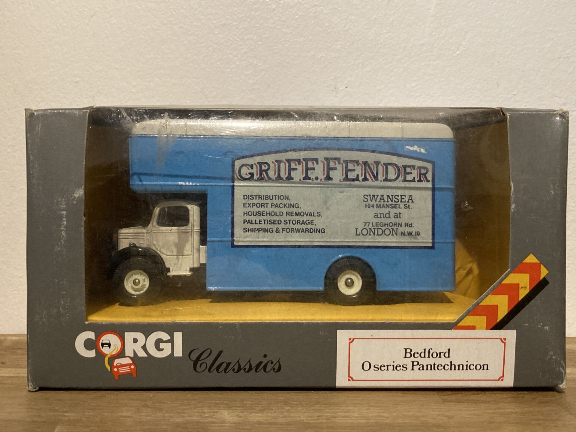 Corgi Classics Griff.Fender Bedford O Series Pantechnicon - Image 2 of 2