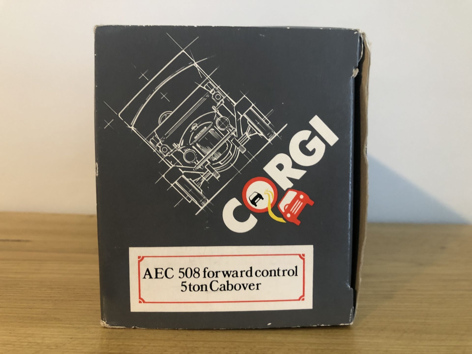 Corgi Classics Royal Mail AEC 508 Forward Control 5 Ton Cabover - Image 3 of 3