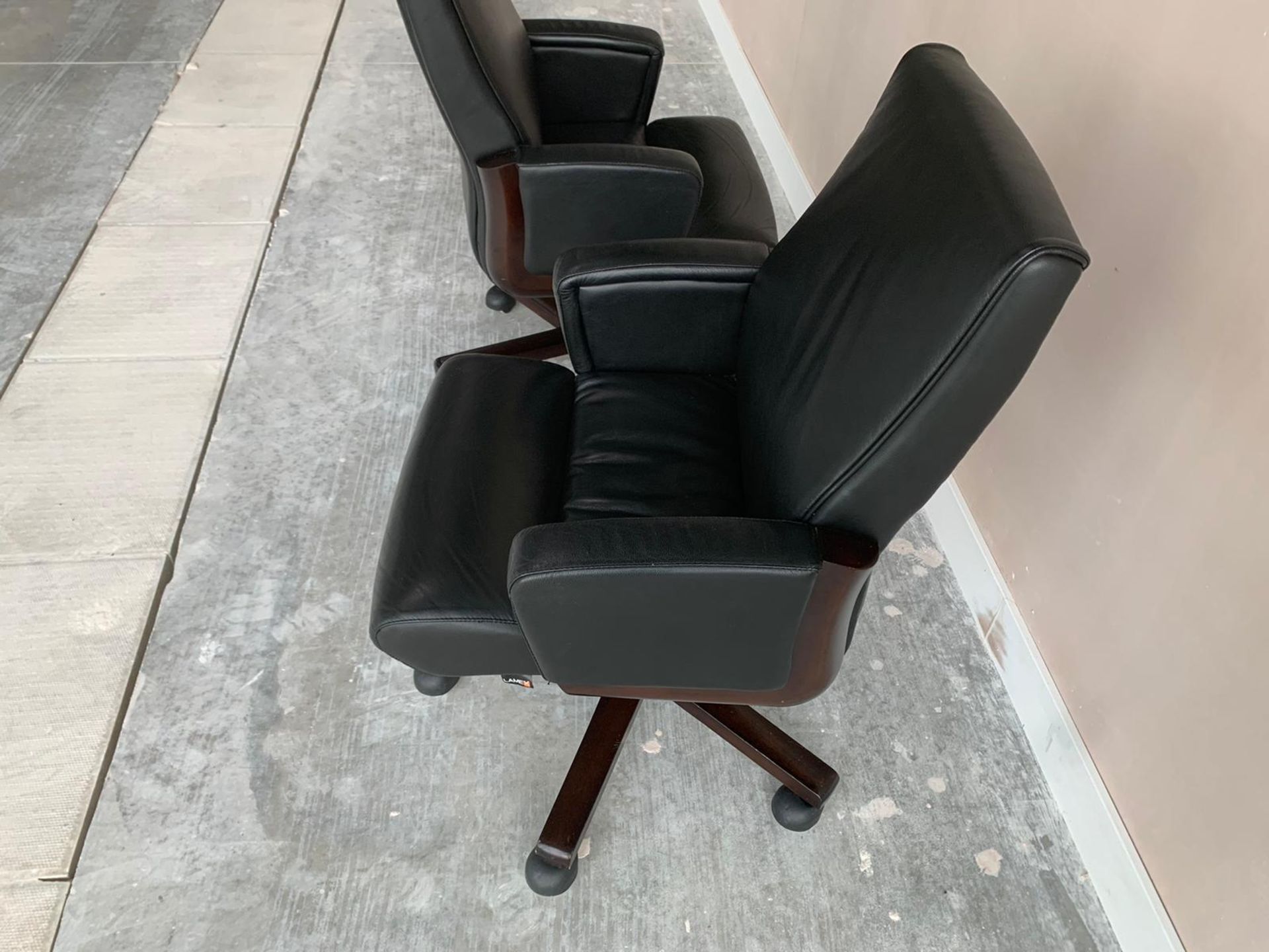 Black Leather Commercial Grade Swivel Office Chair x2 - Image 5 of 5