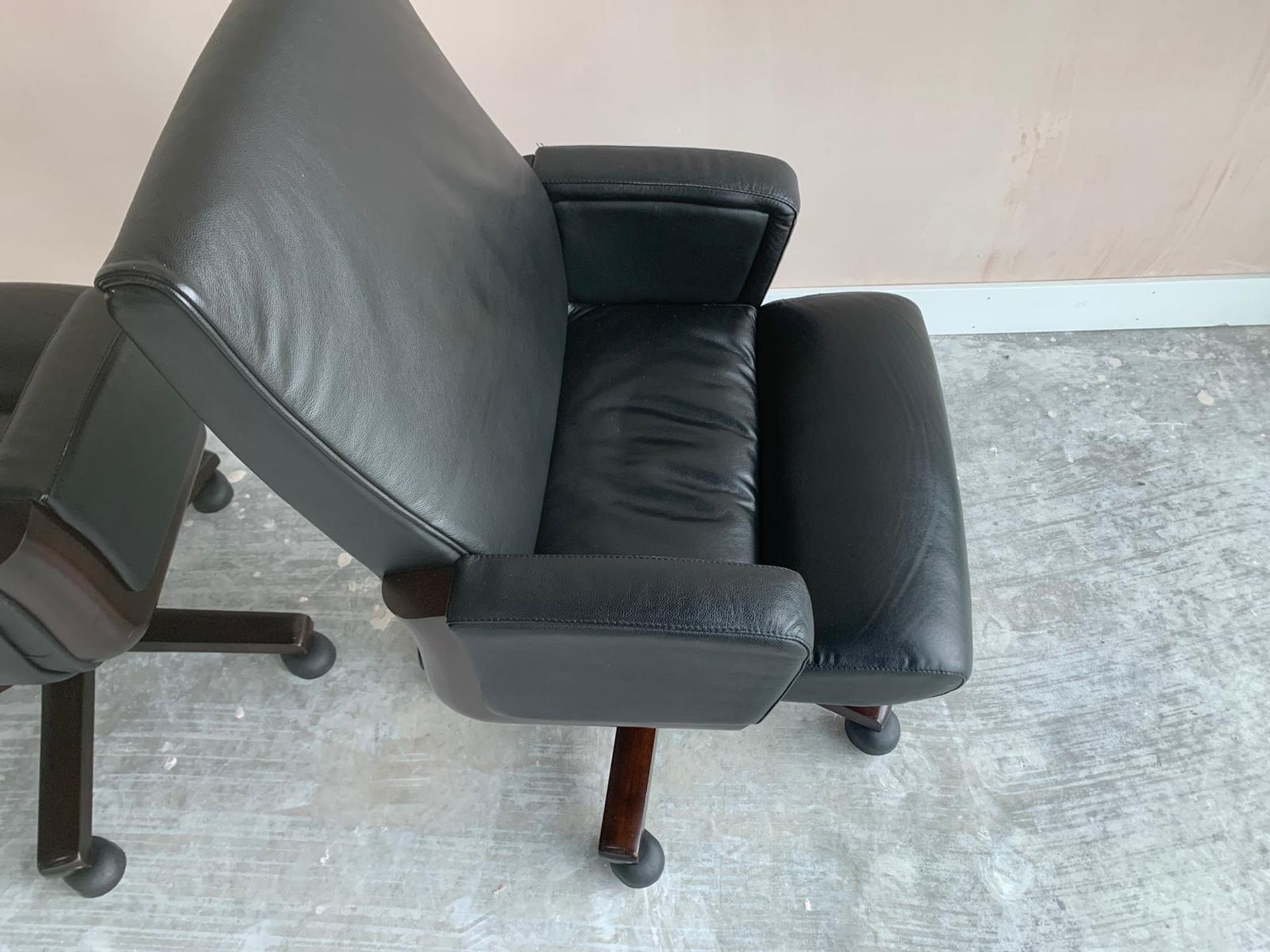 Black Leather Commercial Grade Swivel Office Chair x2 - Image 5 of 5