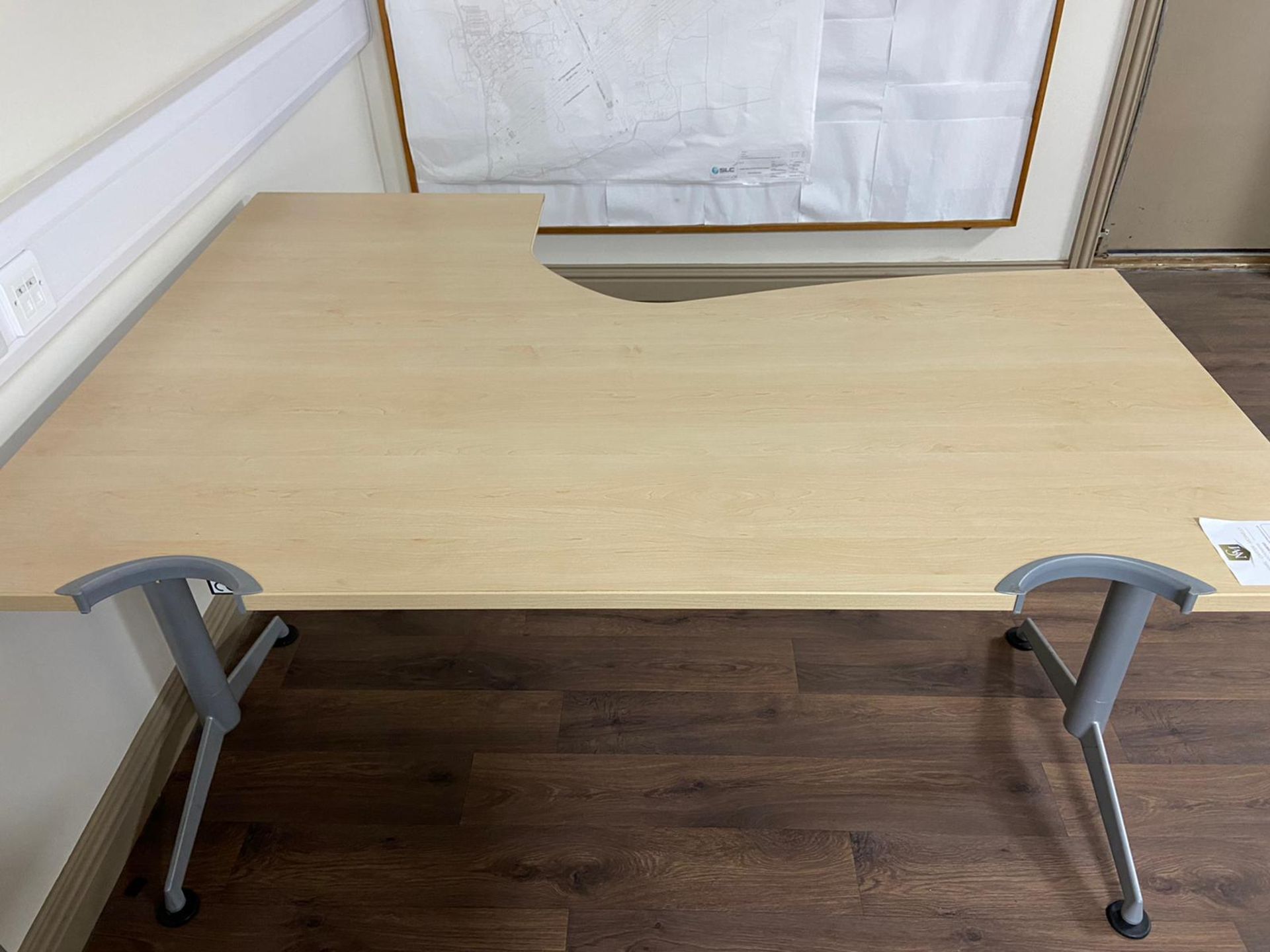 L Shaped Desk - Image 2 of 4