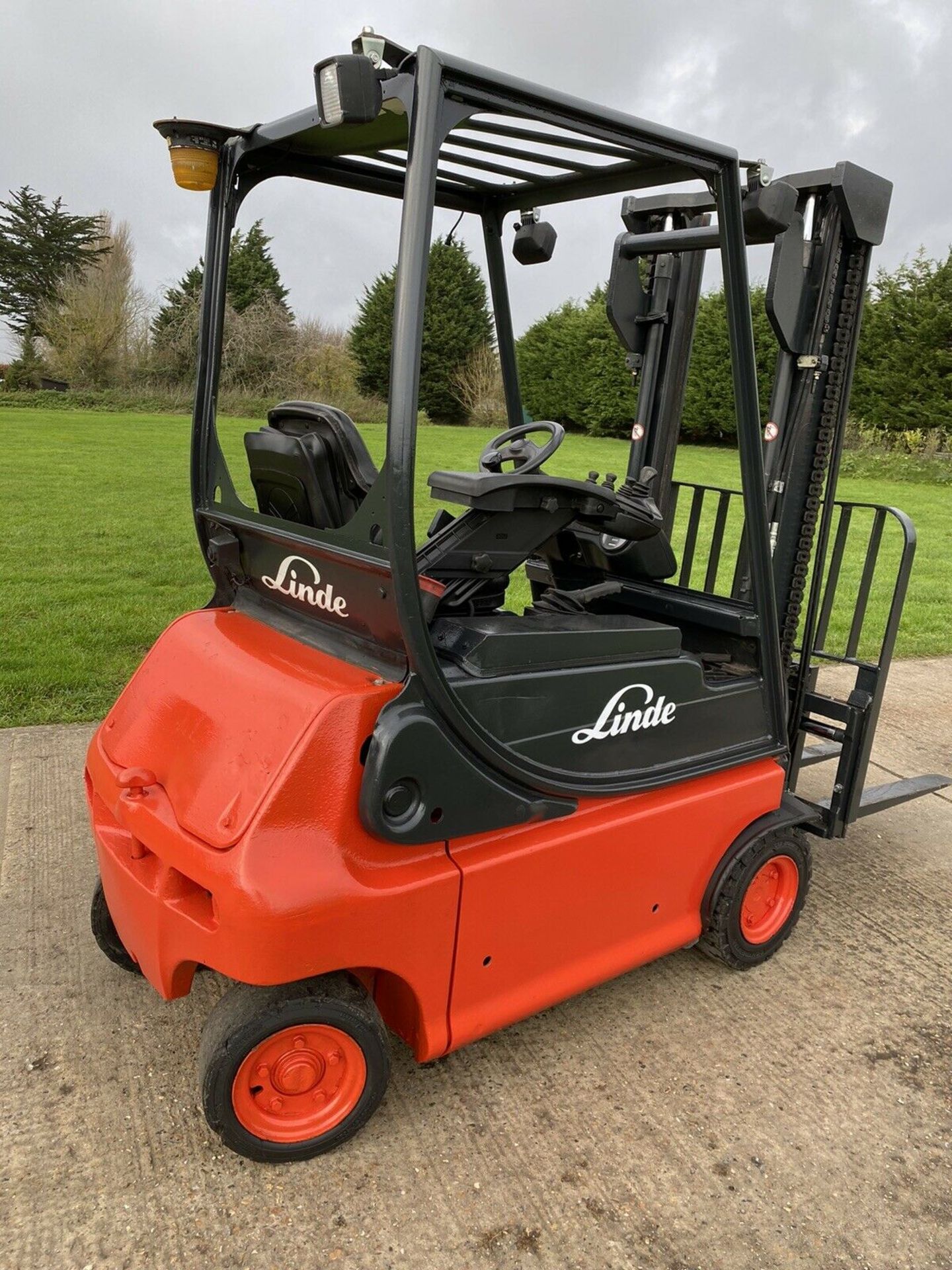 Linde 1.6 Tonne Electric forklift truck - Image 4 of 4