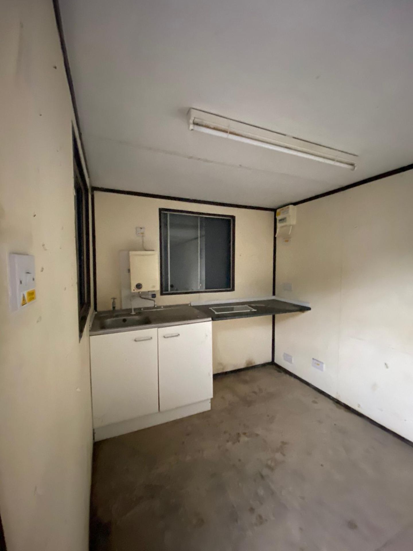 20 x 8 Site Office Canteen, Staff Room - Image 8 of 12