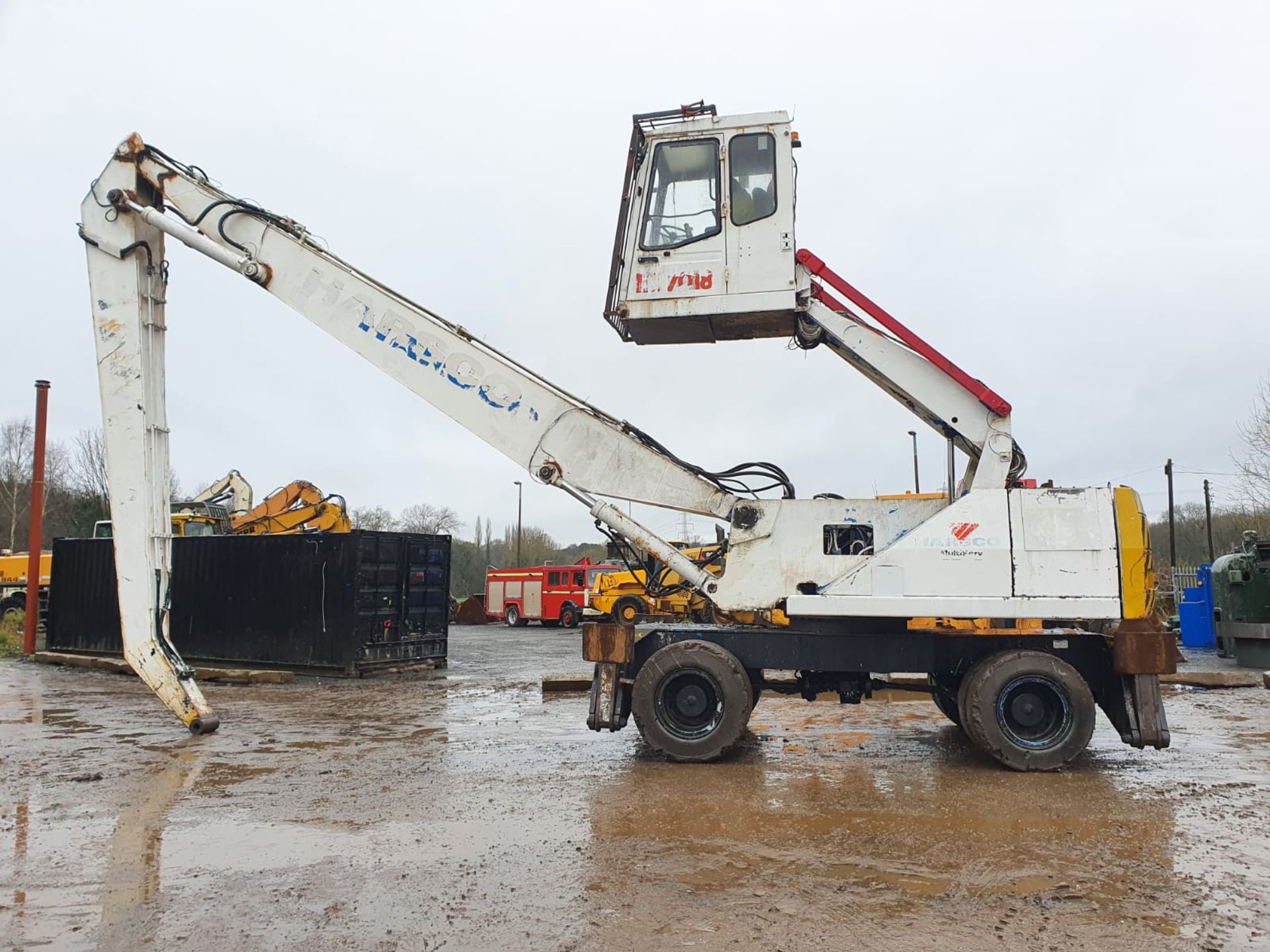 Fuchs MHL 350 Scrap Handler - Image 2 of 2