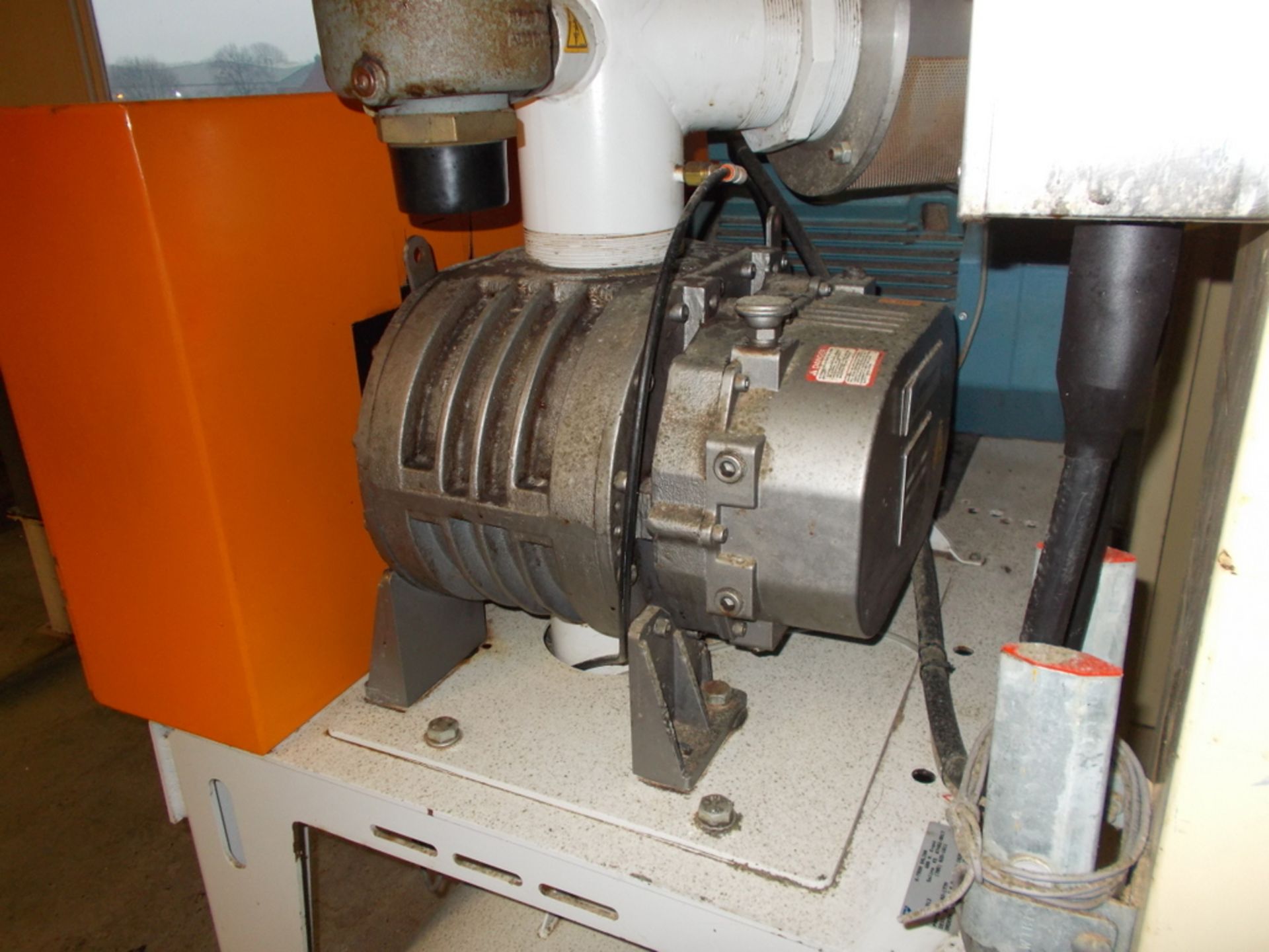 K-Tron vacuum pump - Image 3 of 8