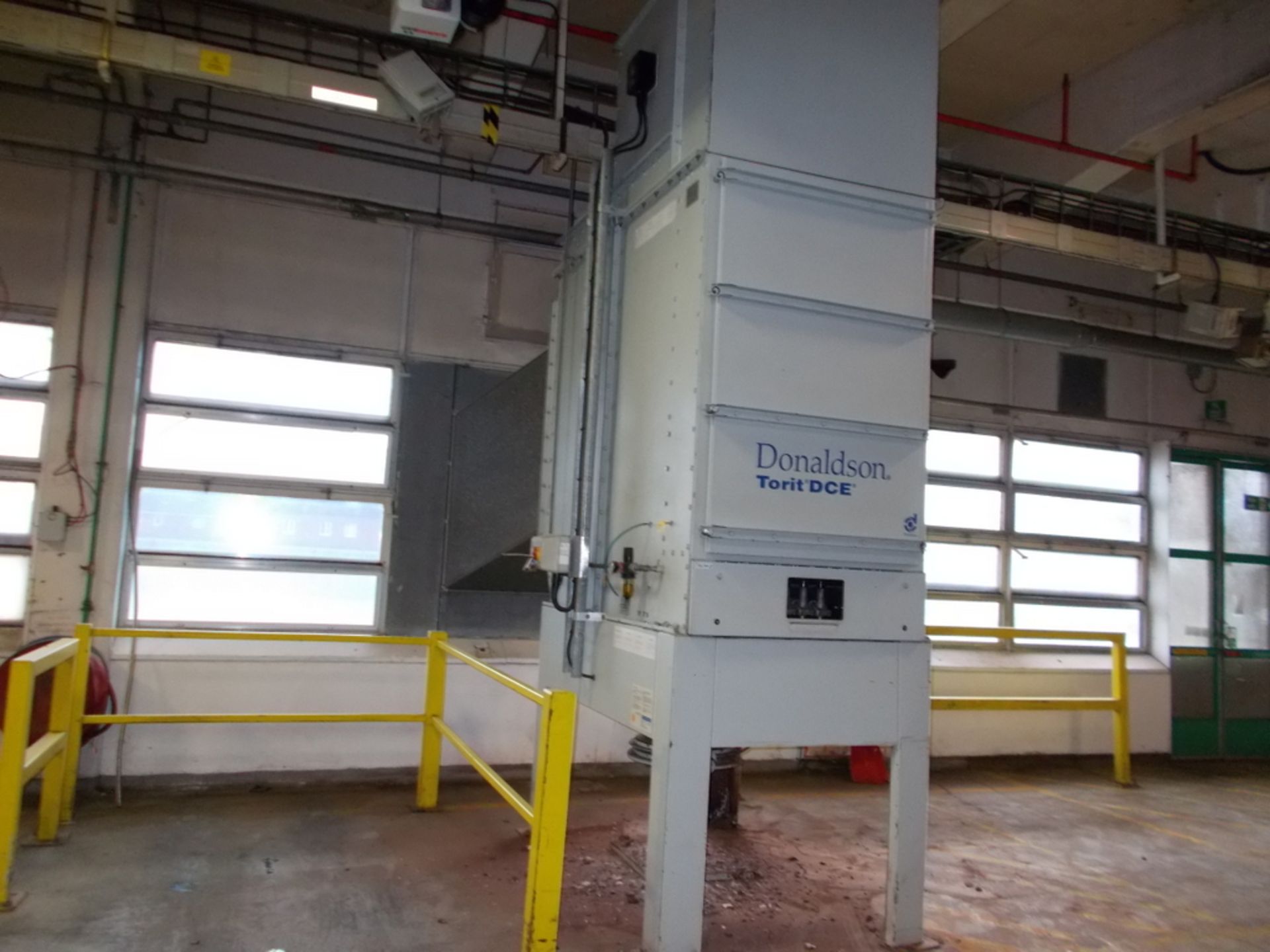 Donaldson dust extraction unit - Image 2 of 4