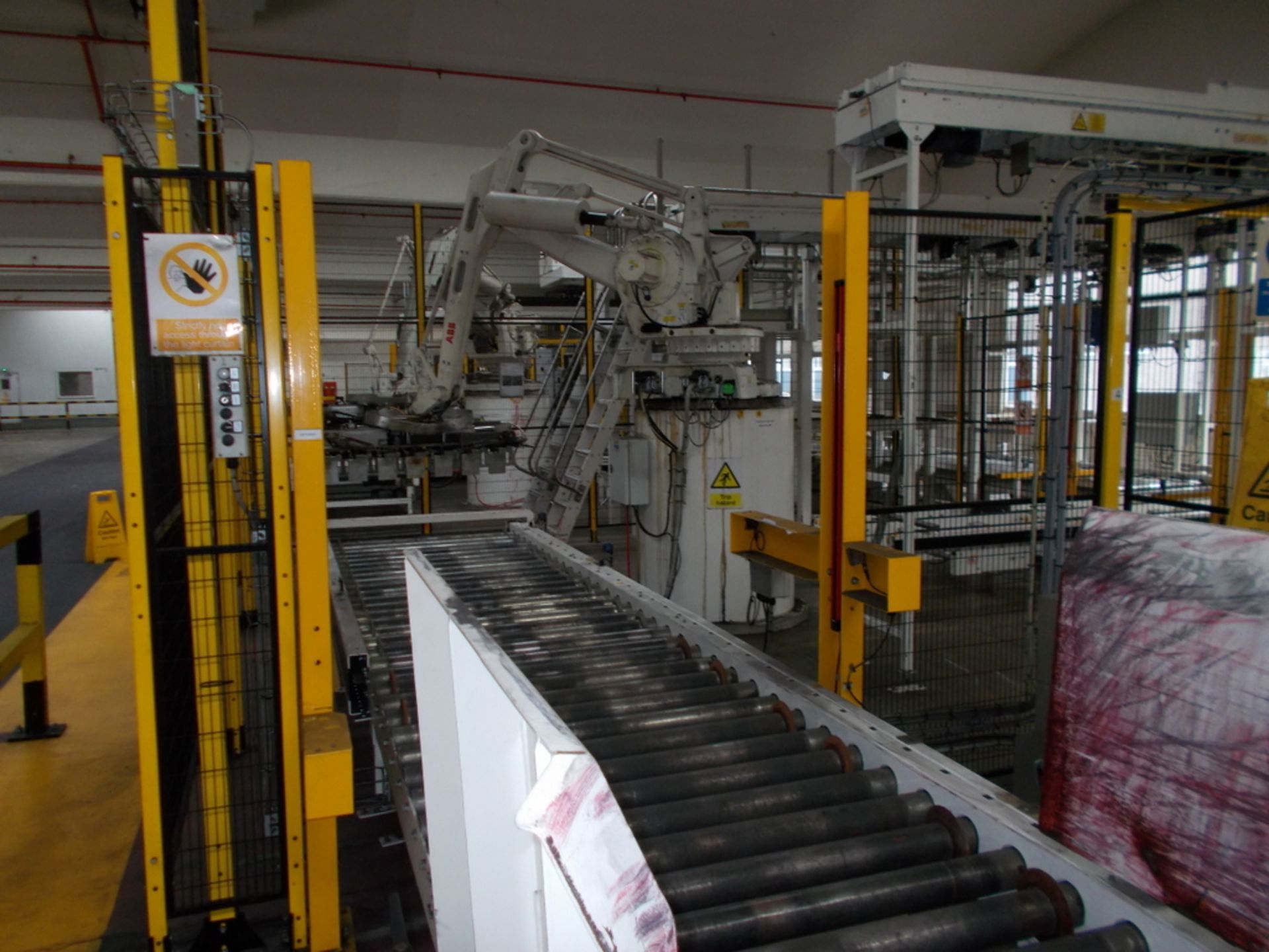 Robotic palletising cell