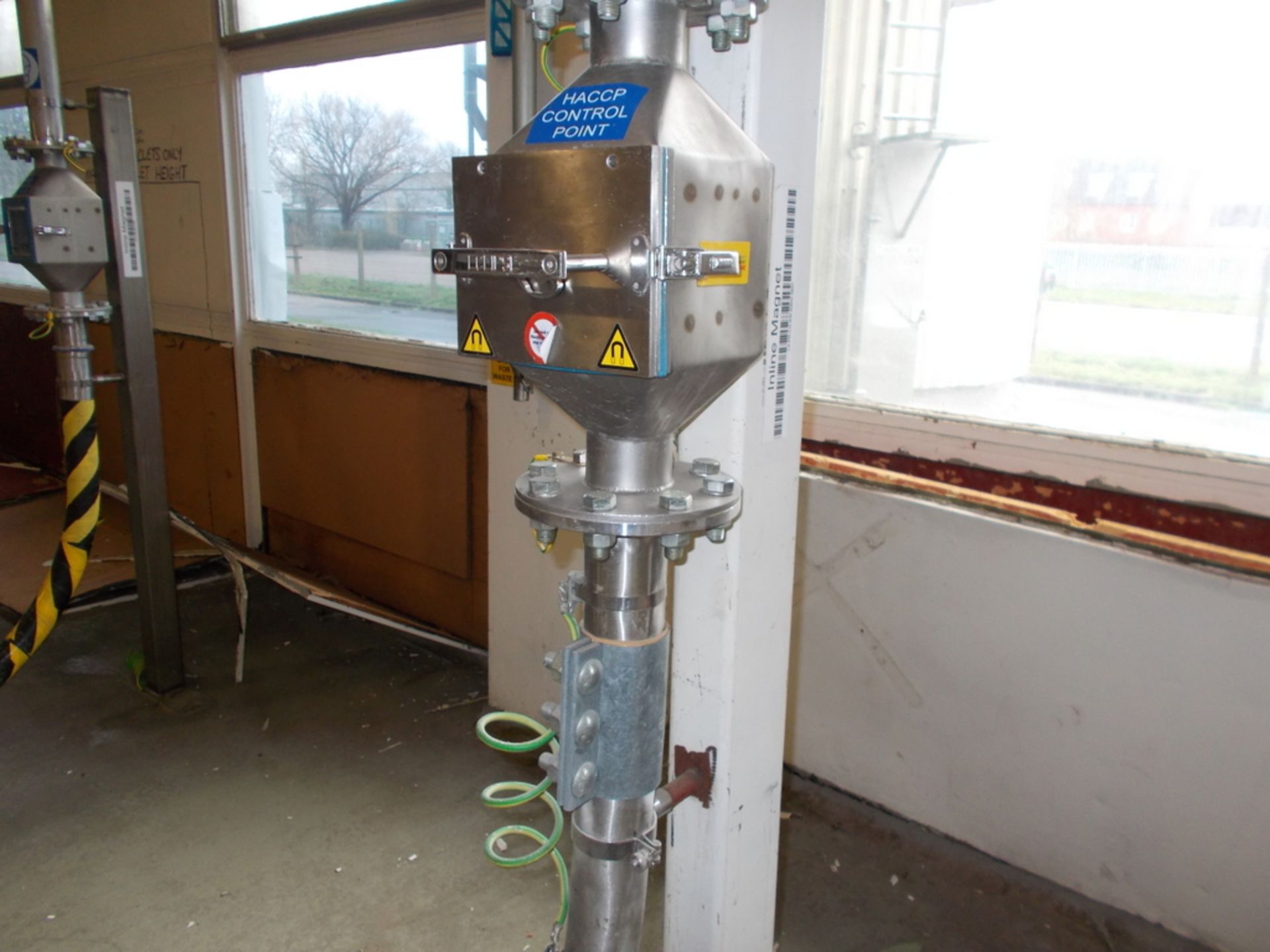 Bag filling station - Image 6 of 7