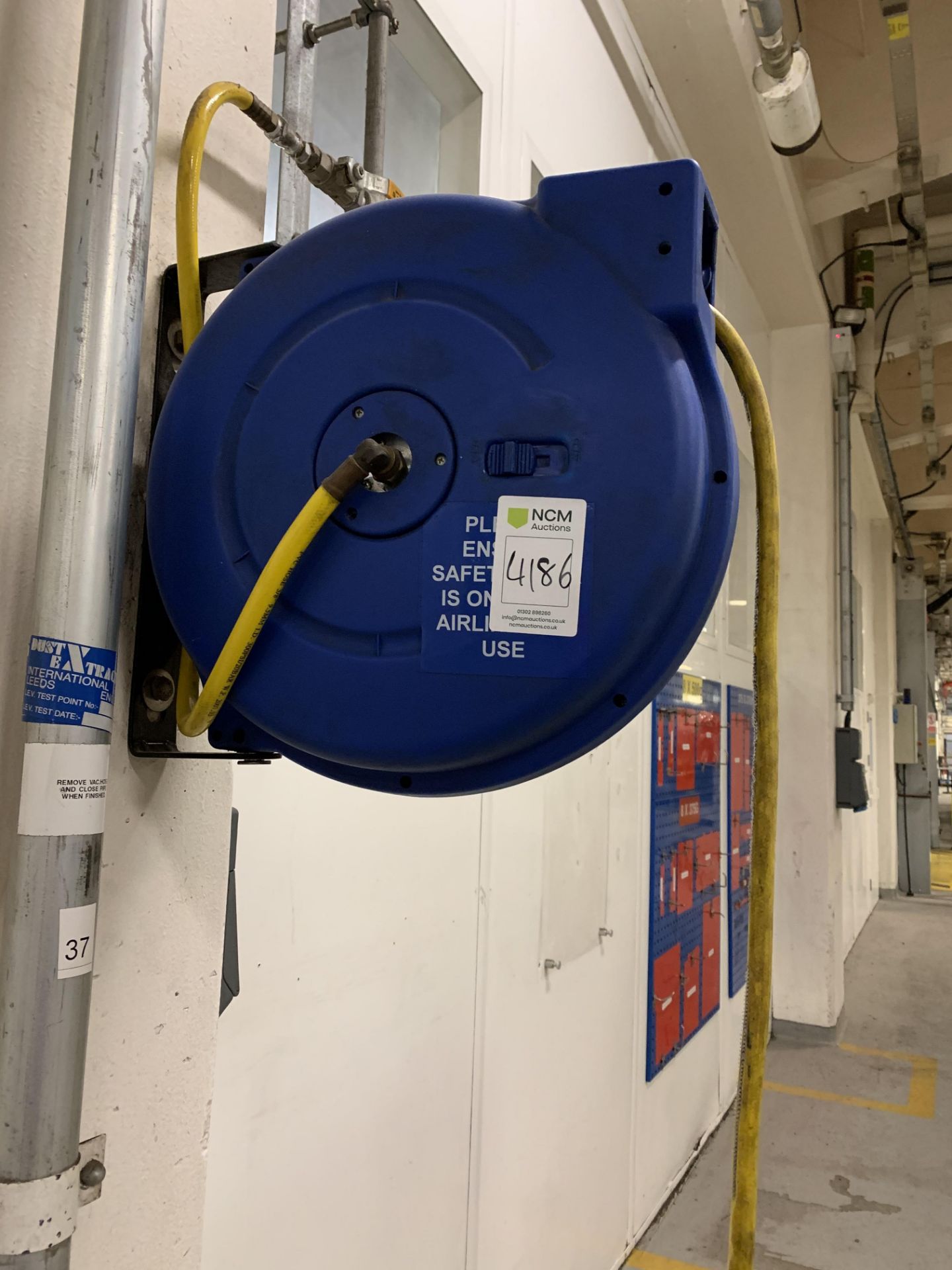 Air hose reel - Image 2 of 2