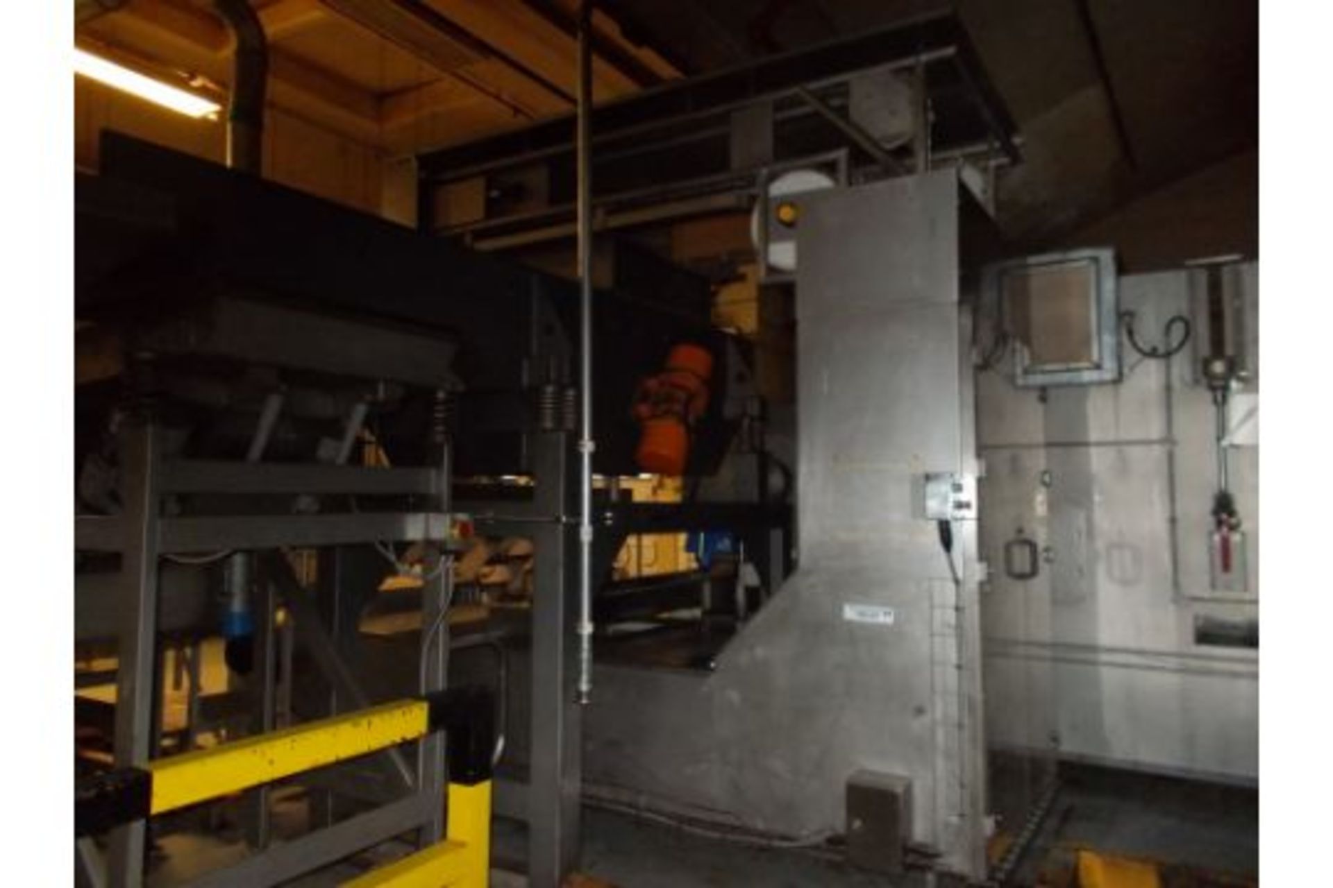KMG vibrating conveyor - Image 2 of 4