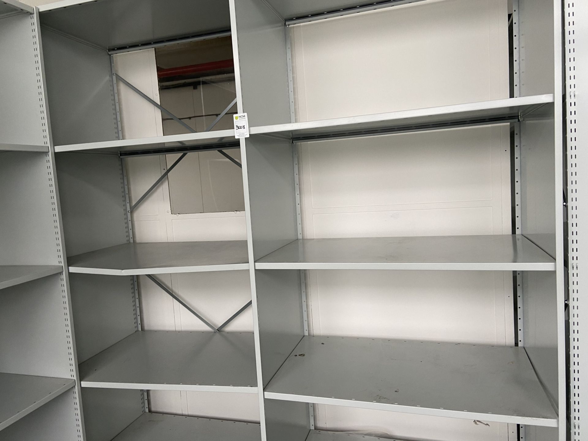 Metal Shelving unit 8 Shelves