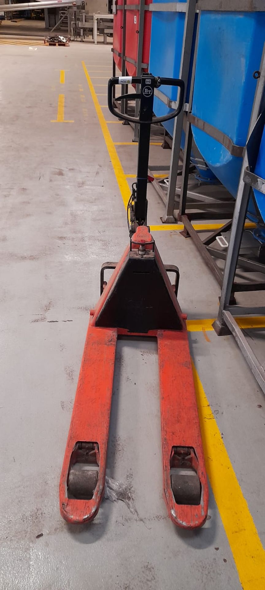 Pallet truck - Image 2 of 3