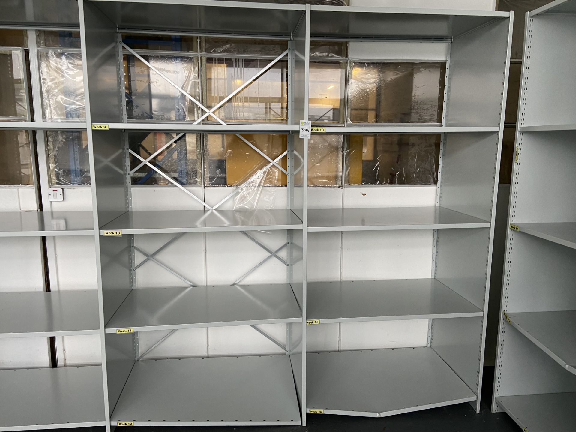 Metal Shelving unit 8 Shelves