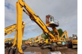 Liebherr 954C Scrap Rehandler