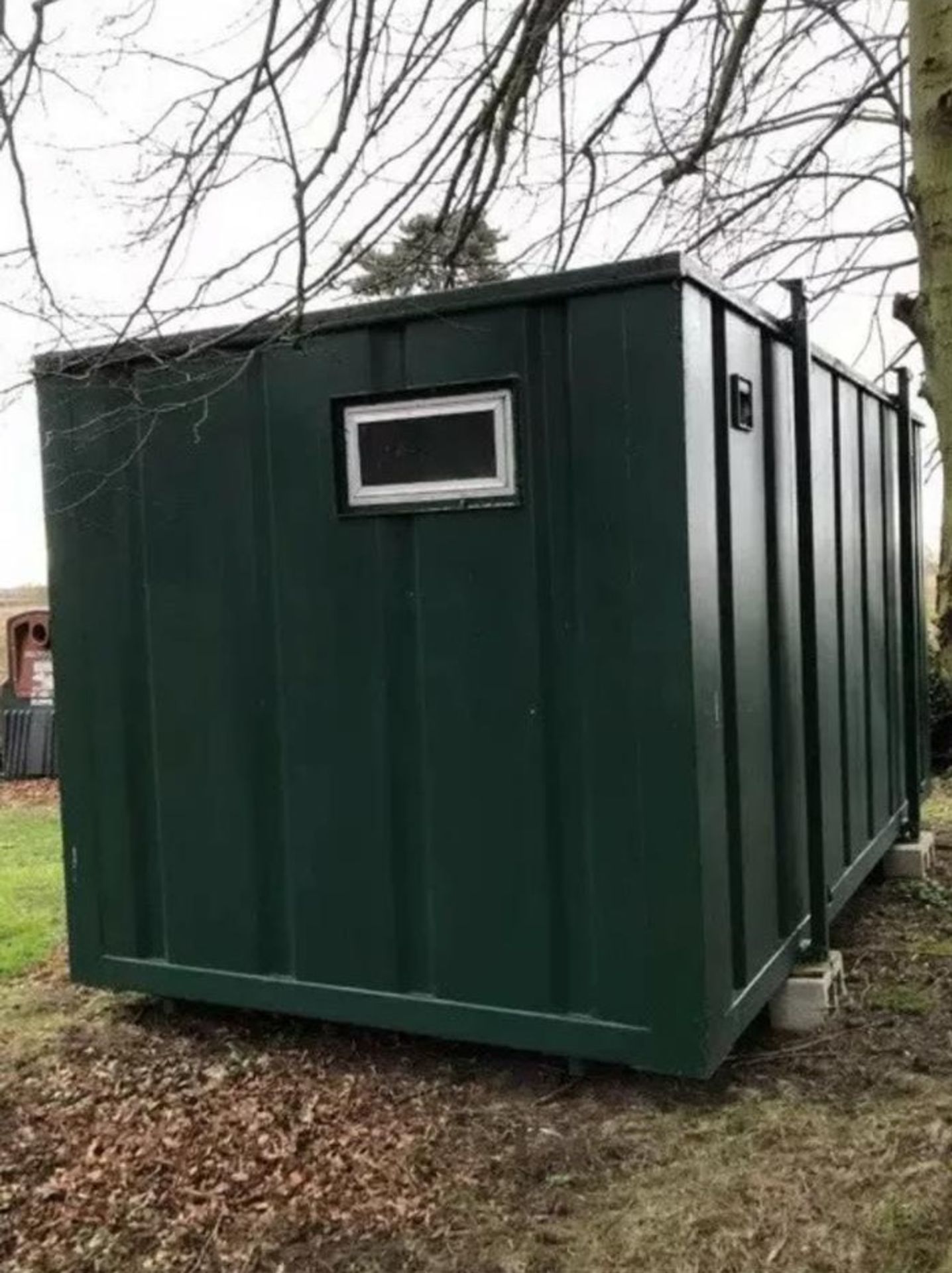 16ft 4 bay family shower block container cabin - Image 3 of 8