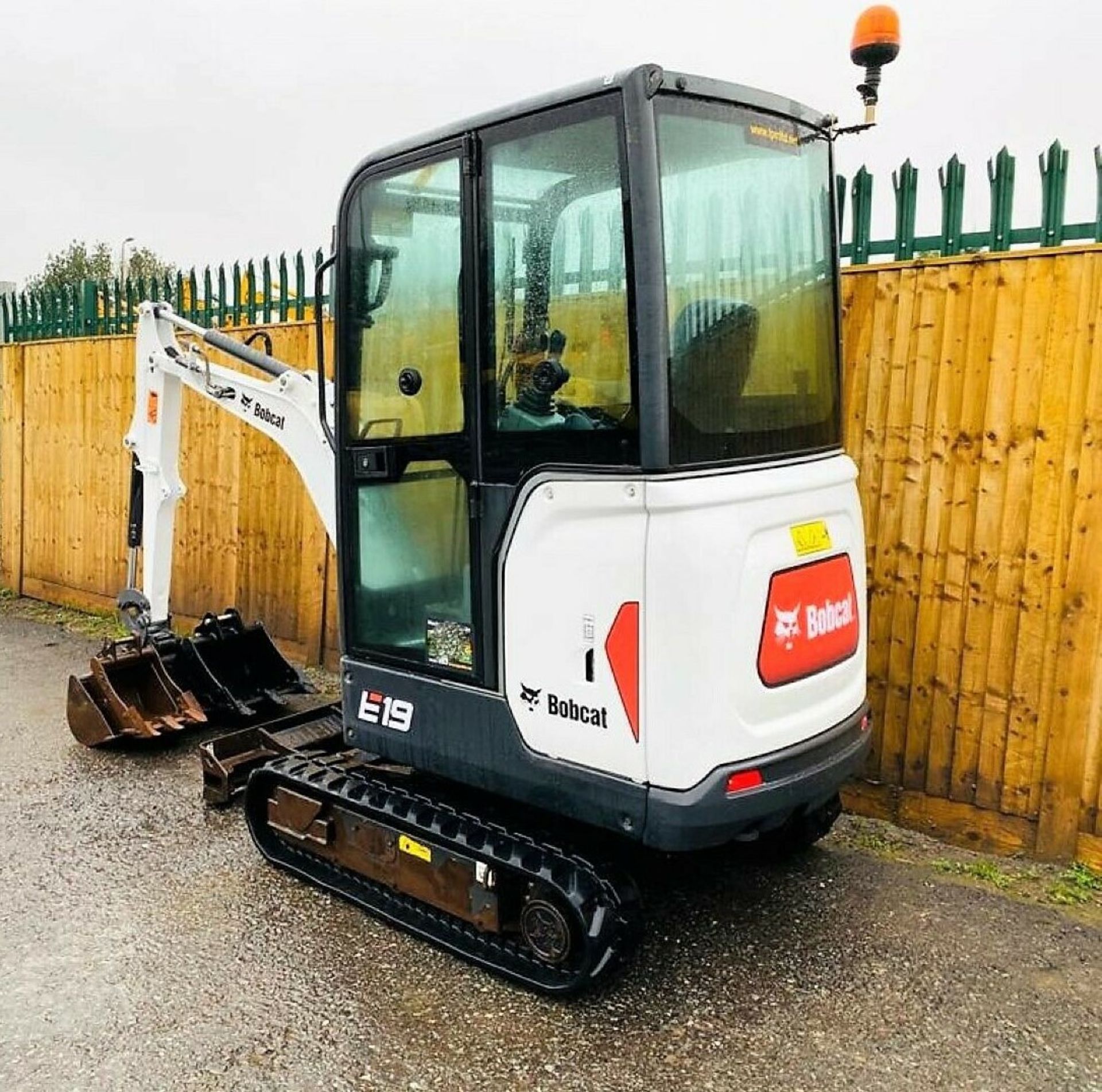 Bobcat E19 Excavator 2015 - Image 6 of 12