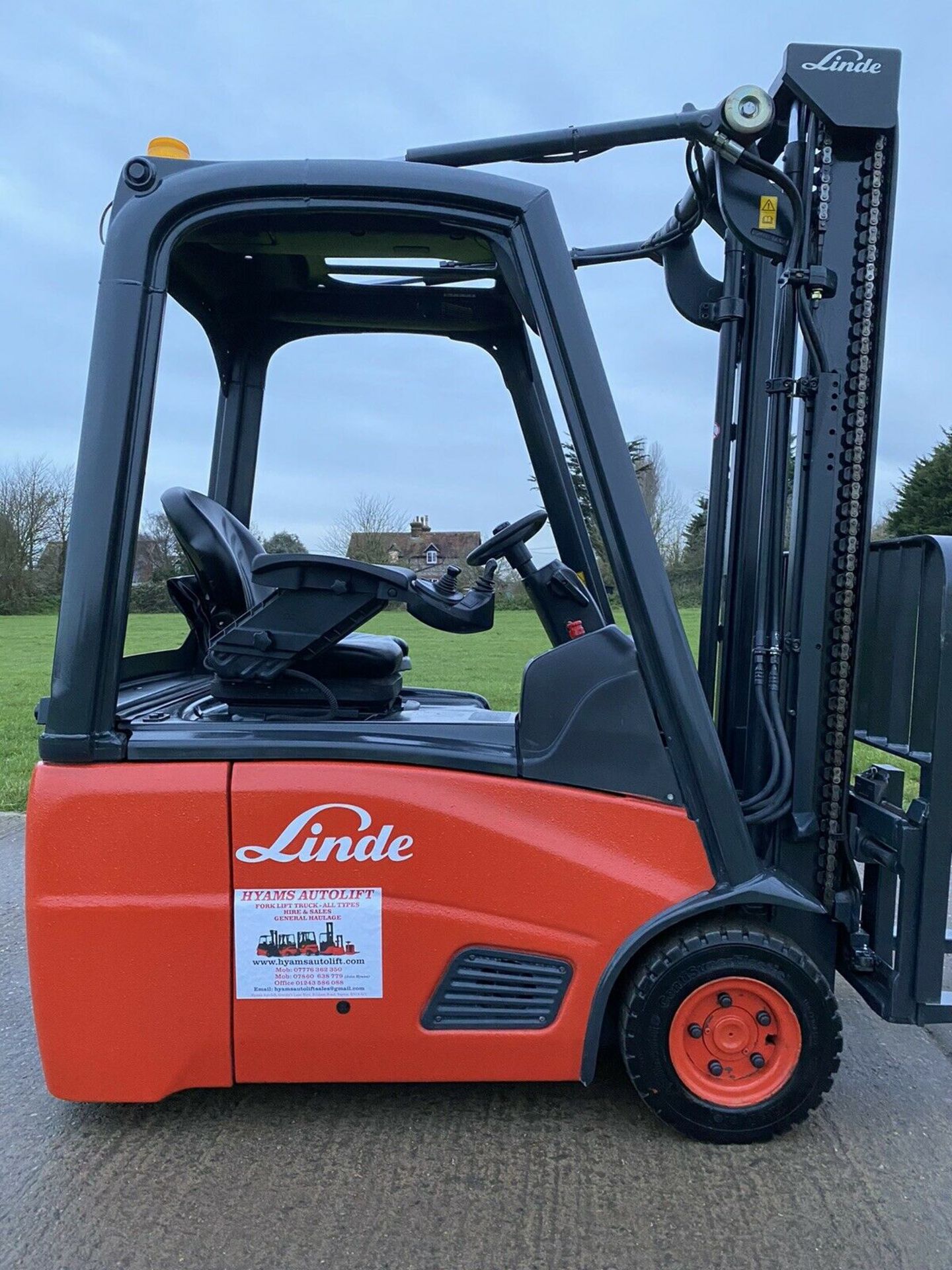 Linde forklift truck. 1.6 tonne lift. - Image 3 of 7