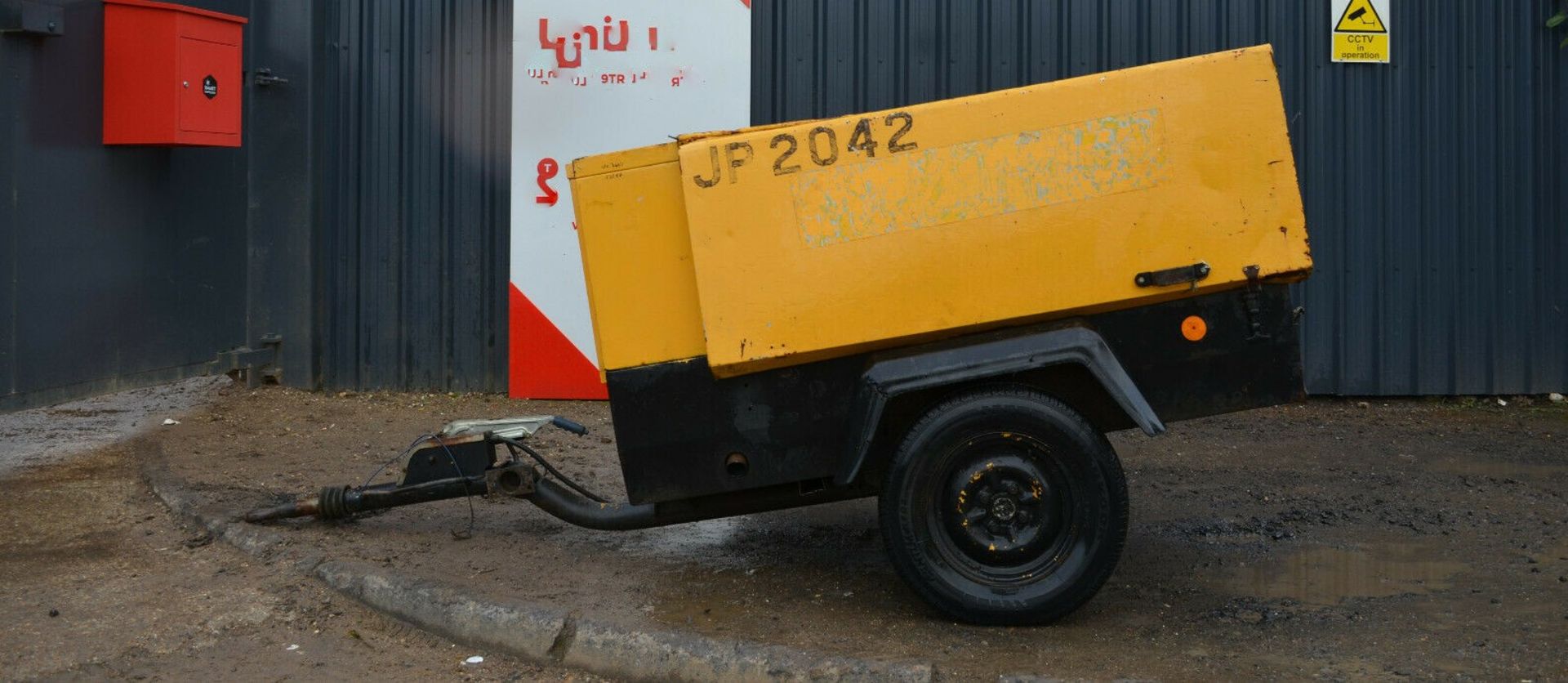 Atlas copco XAS66 Compressor 2011 - Image 10 of 11