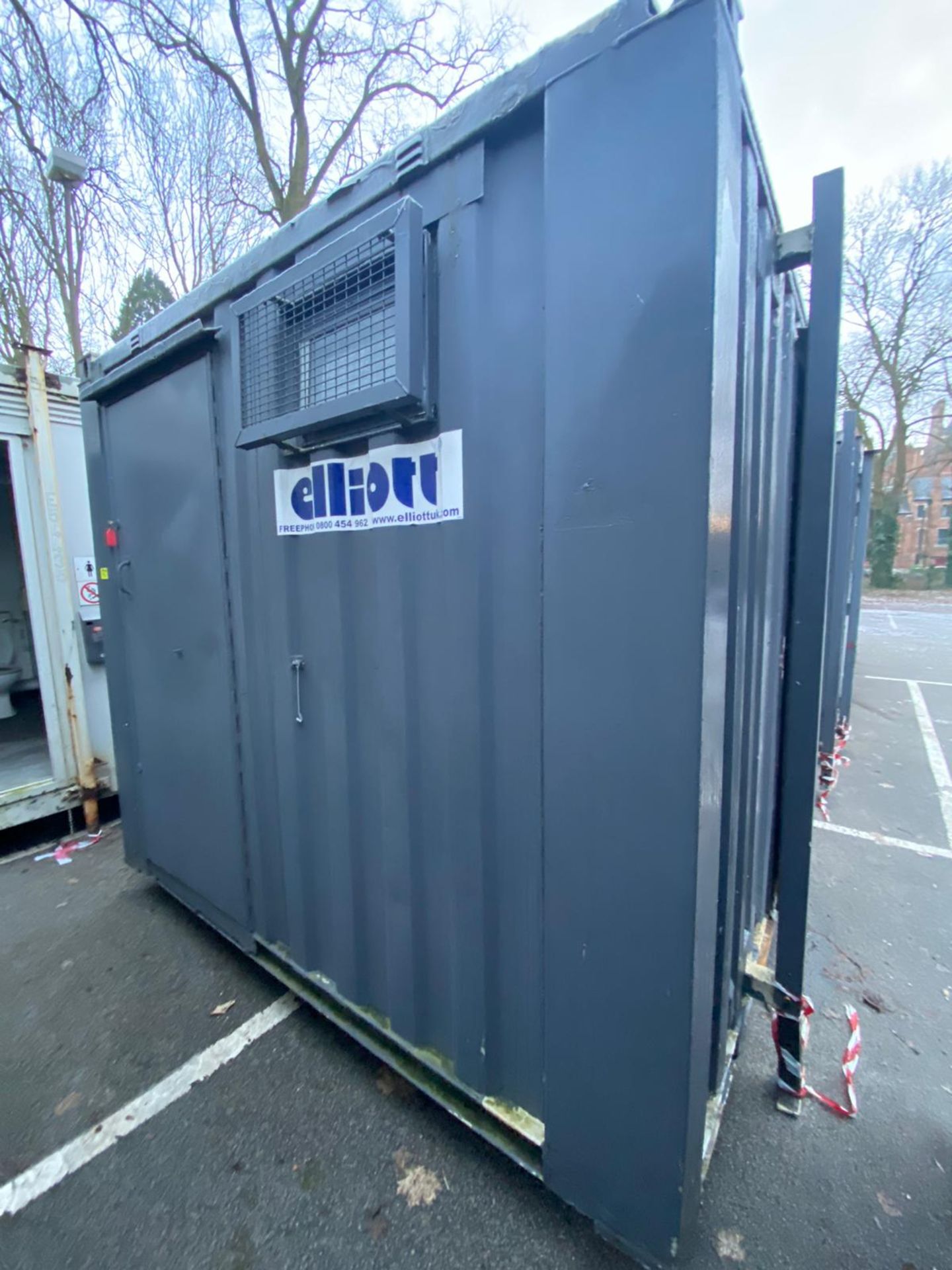 13 x 9 2+ 1 toilet block container cabin - Image 8 of 13