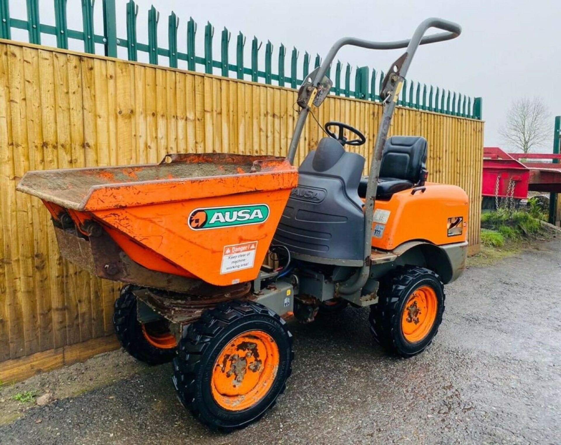 Ausa 100 AHG 1 Ton Swivel Tip Dumper 2003 - Image 4 of 12