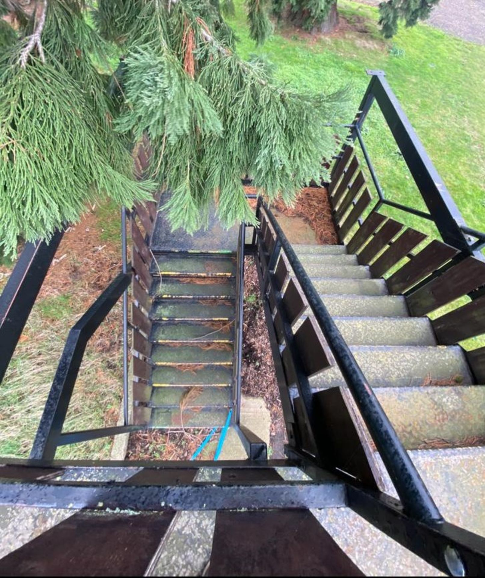 Large container staircase - Image 8 of 8