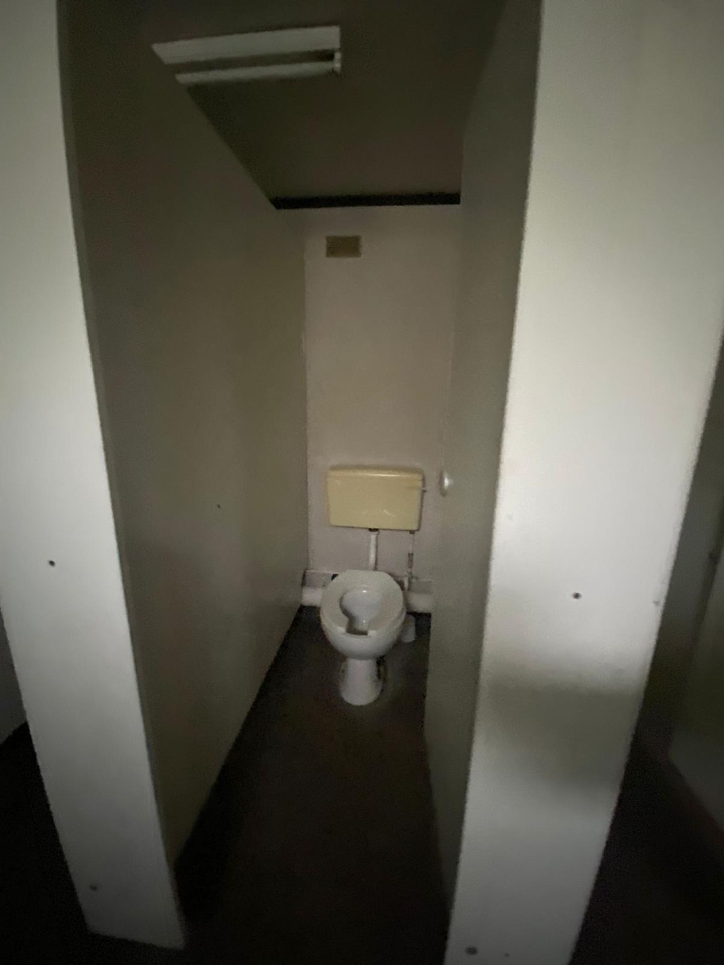 32ft 6 + 1 male and female toilet block - Image 11 of 17