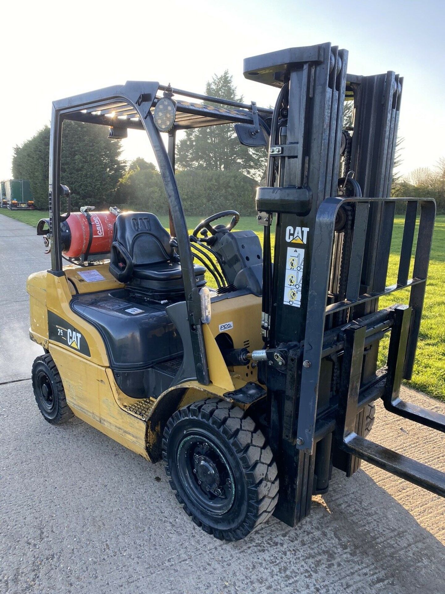 Cat gas forklift