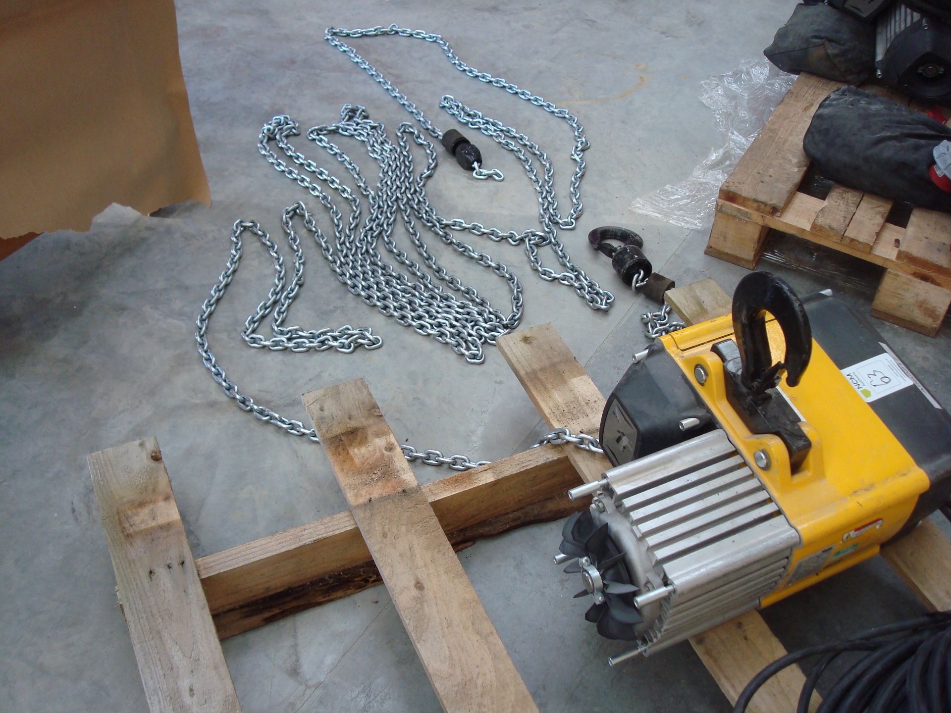 1.0t chain hoist electric 15m - Image 2 of 6