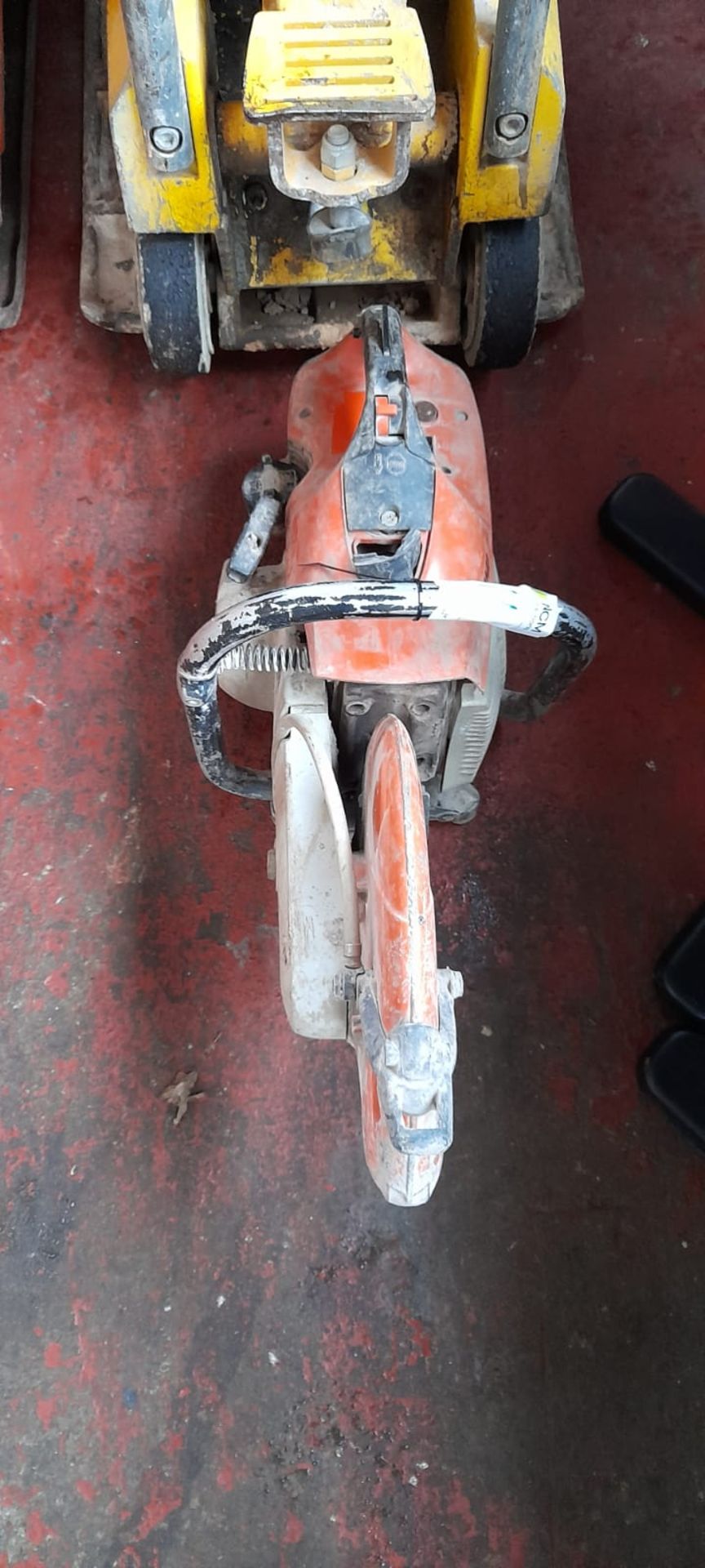 Stihl 300Mm disc cutter petrol - Image 4 of 6