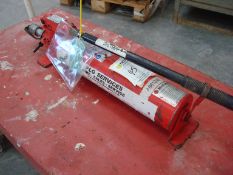 Hydraulic hand pump medium