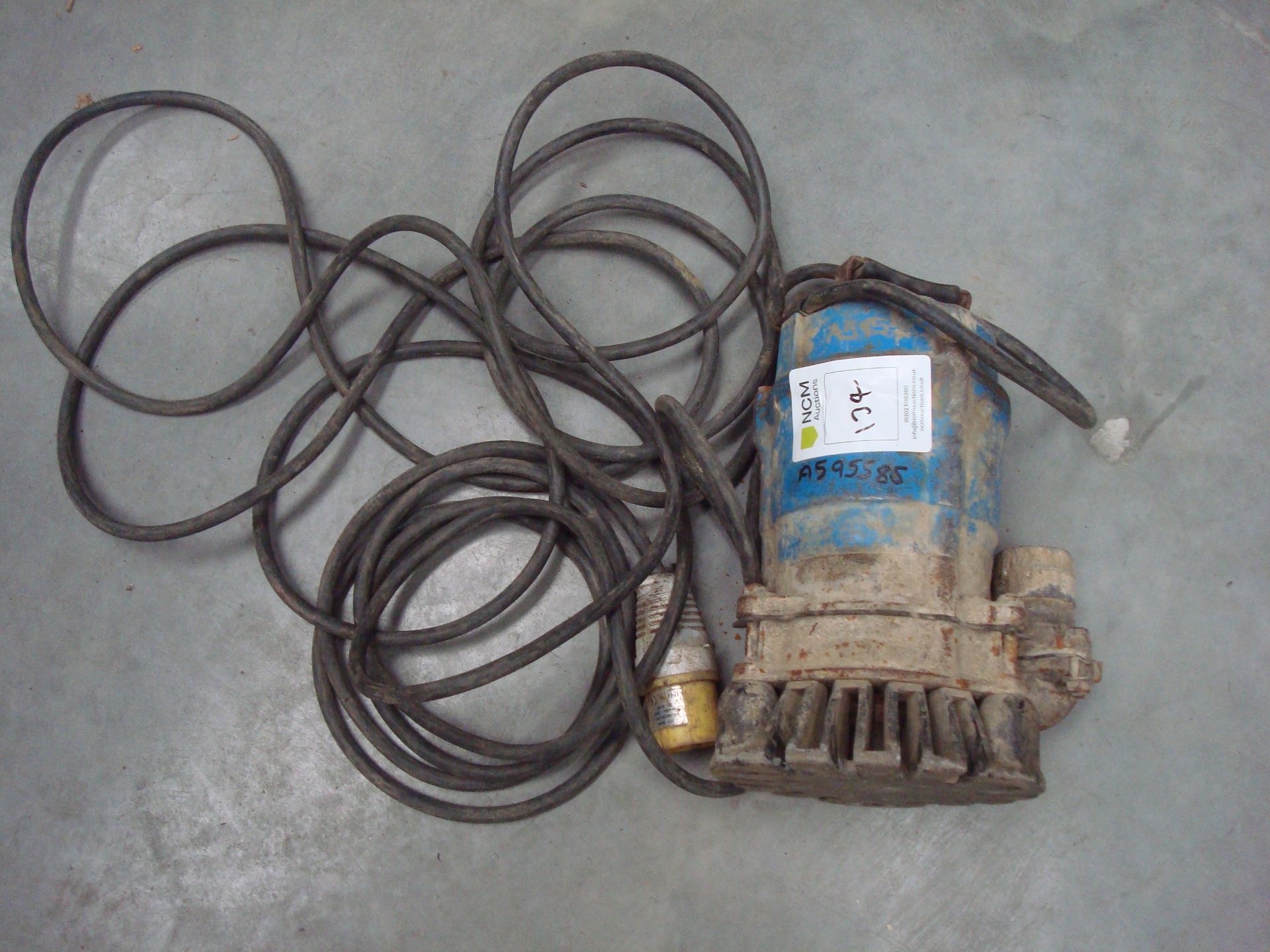 Submersible Pump - Image 2 of 3