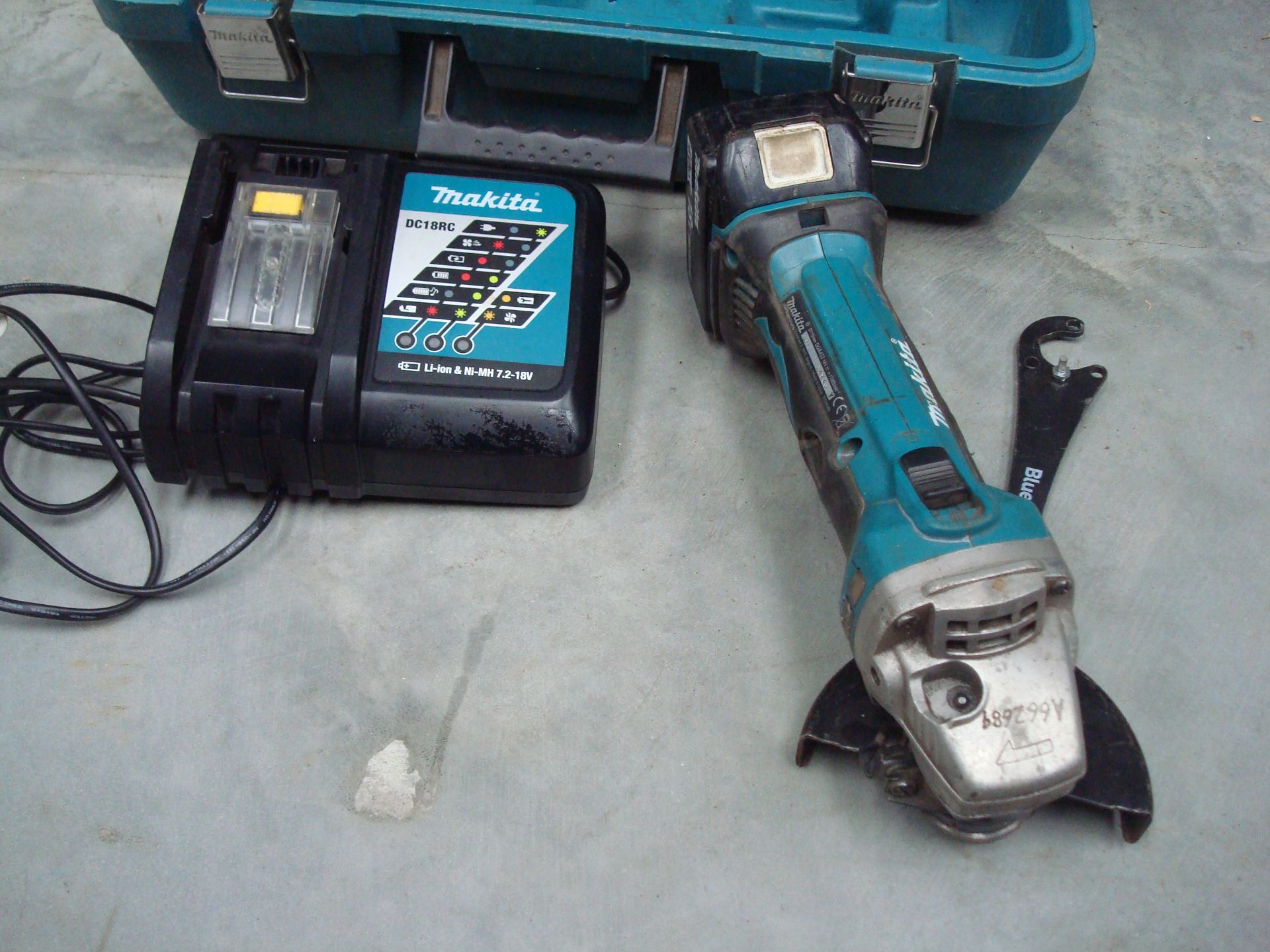 Makita Grinder M14