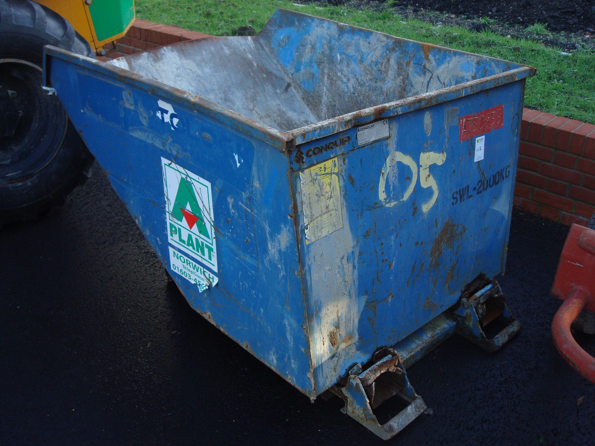 1200l autolock tipping skip - Image 2 of 3
