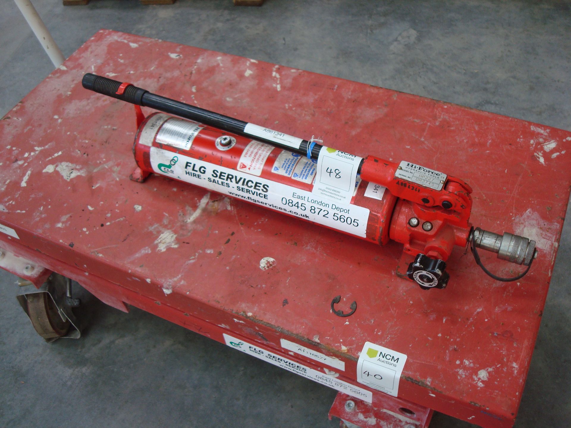 Hydraulic hand pump medium