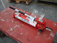 Hydraulic hand pump medium