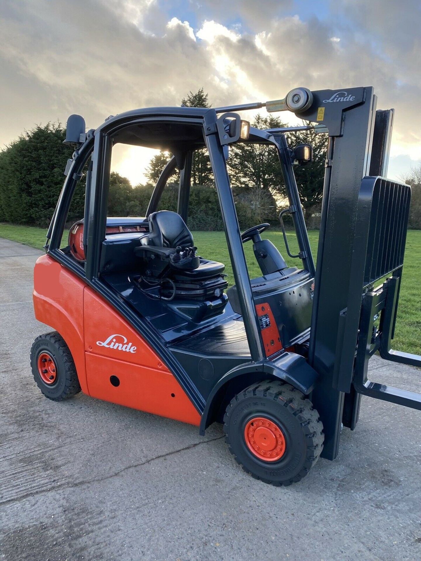 Linde H25 Gas Container Spec Forklift - Image 4 of 7