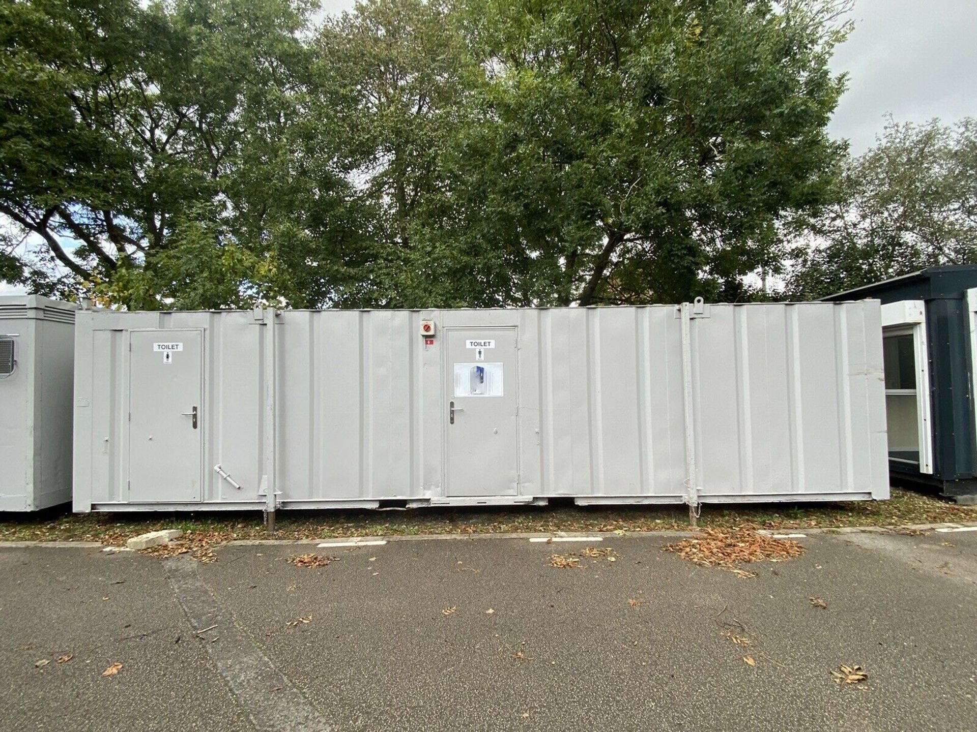 32ft X 10ft 5 + 3 Male And Female Toilet Block - Image 2 of 11