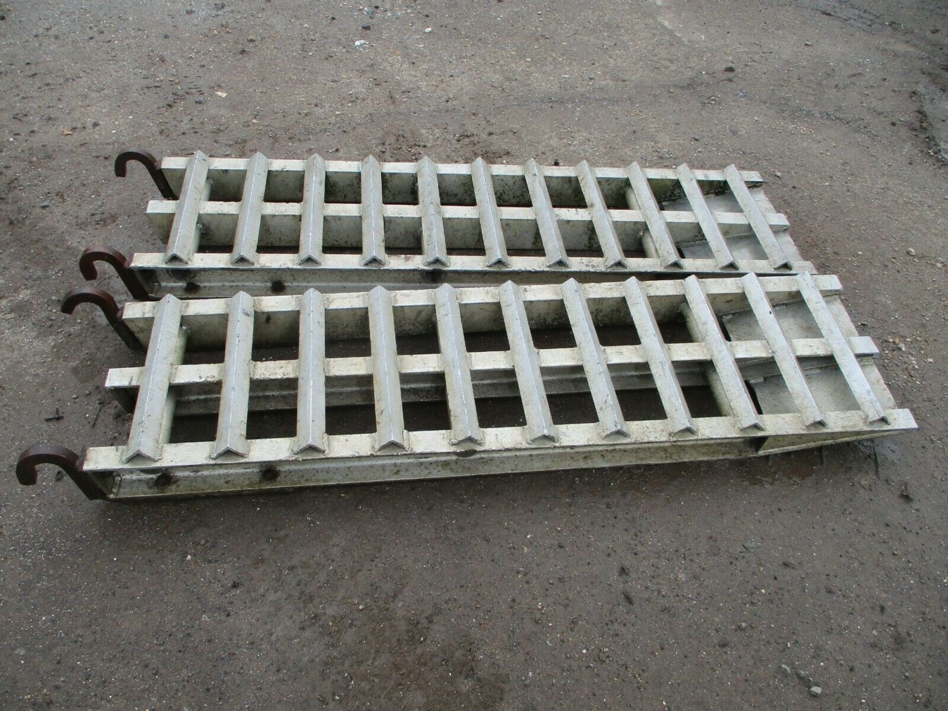 Aluminium 1.7m Lorry ramp