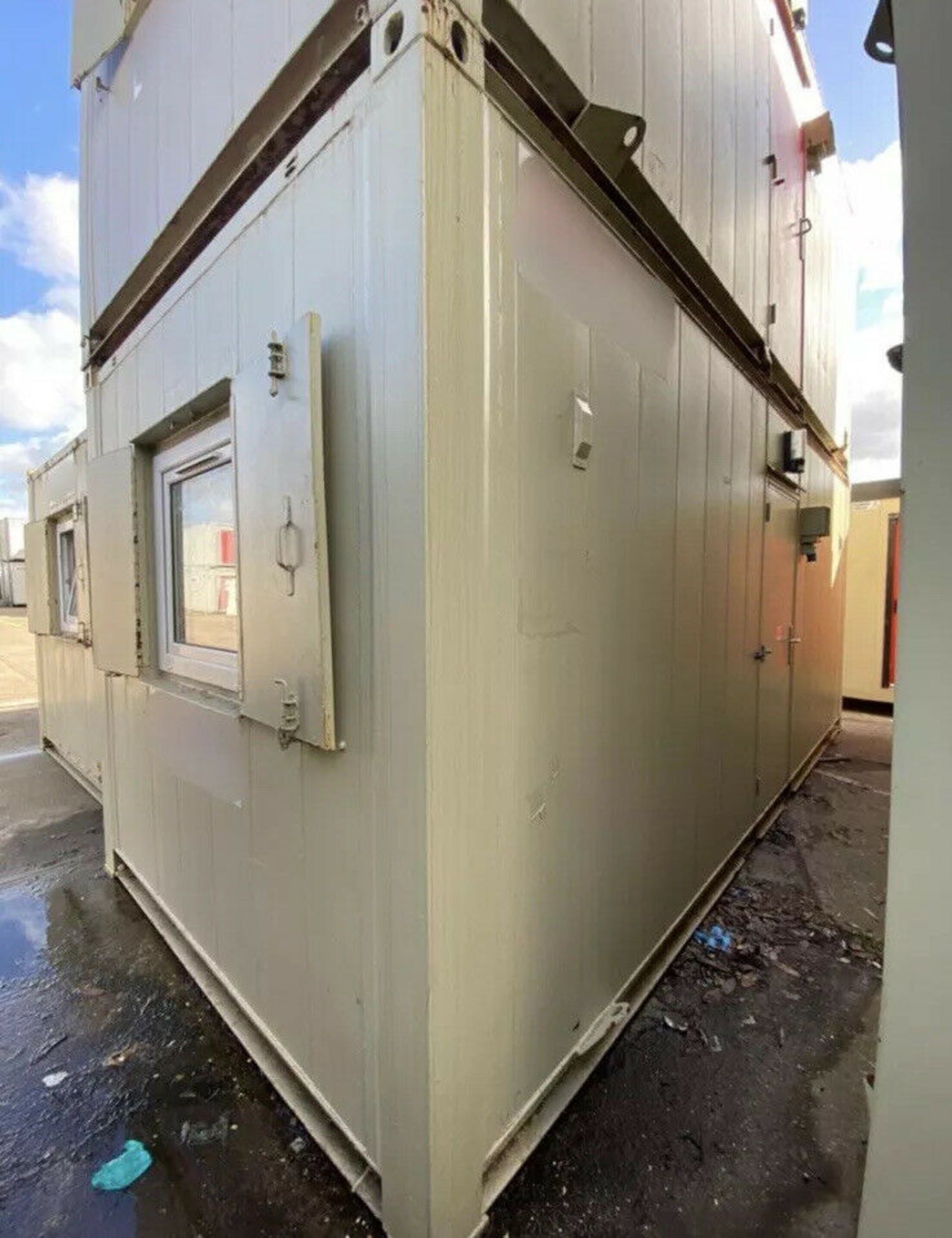 20x10ft Sleeper Unit