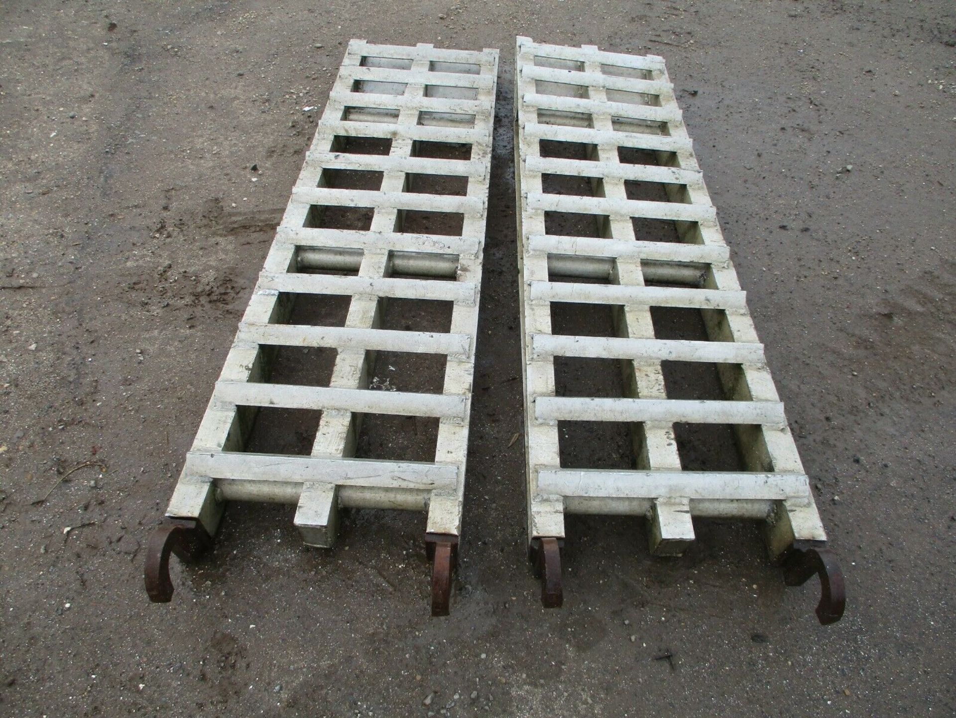 Aluminium 1.7m Lorry ramp - Image 3 of 7